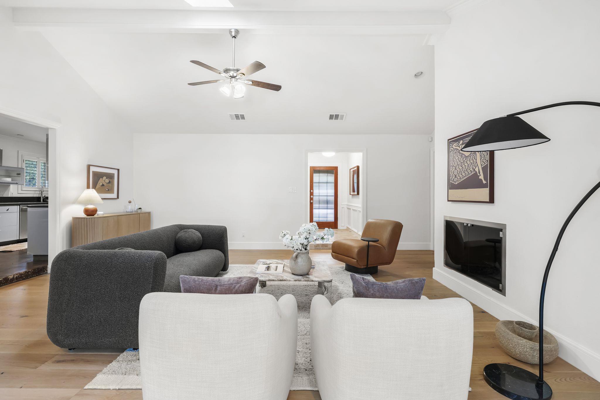3112 Eanes CIR