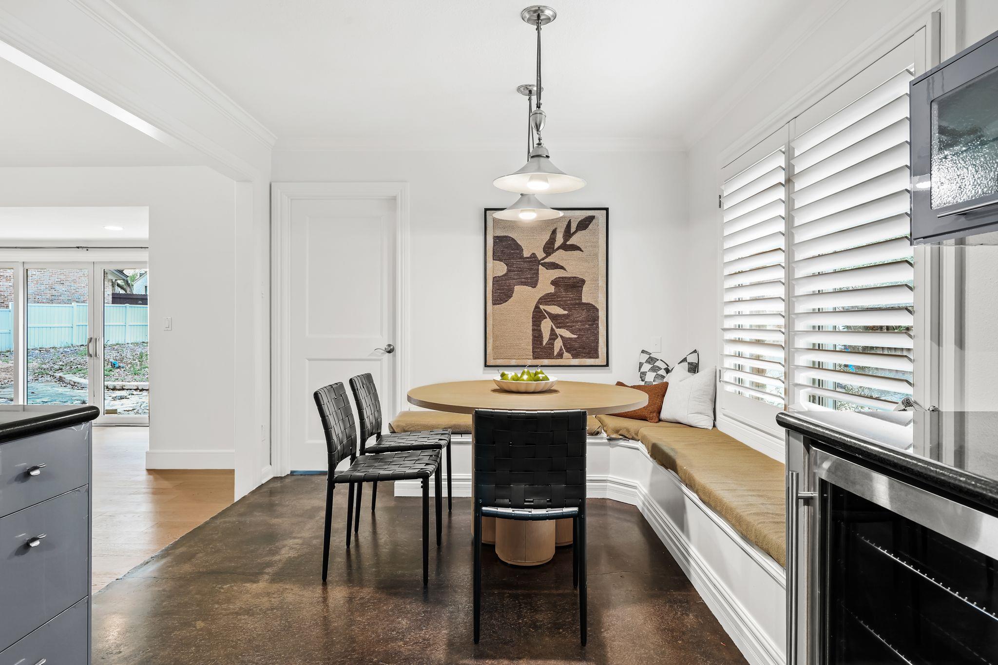 3112 Eanes CIR