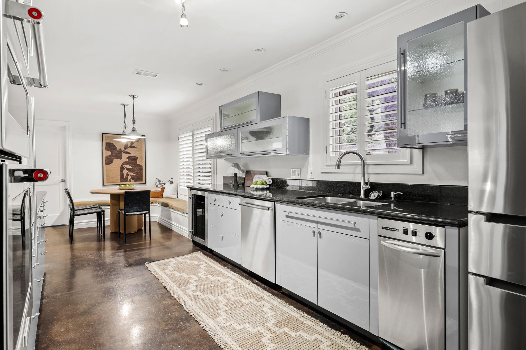 3112 Eanes CIR
