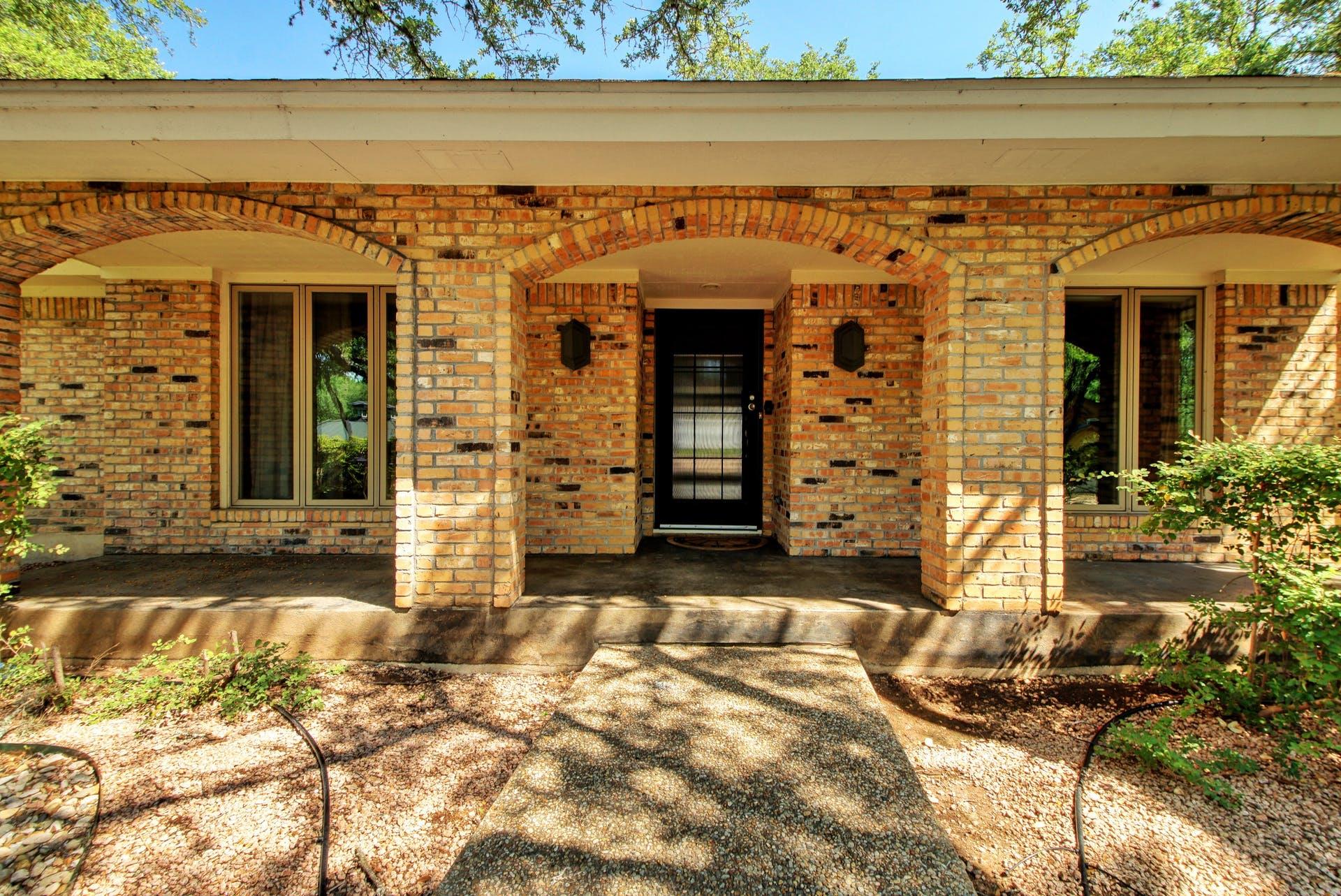3112 Eanes CIR