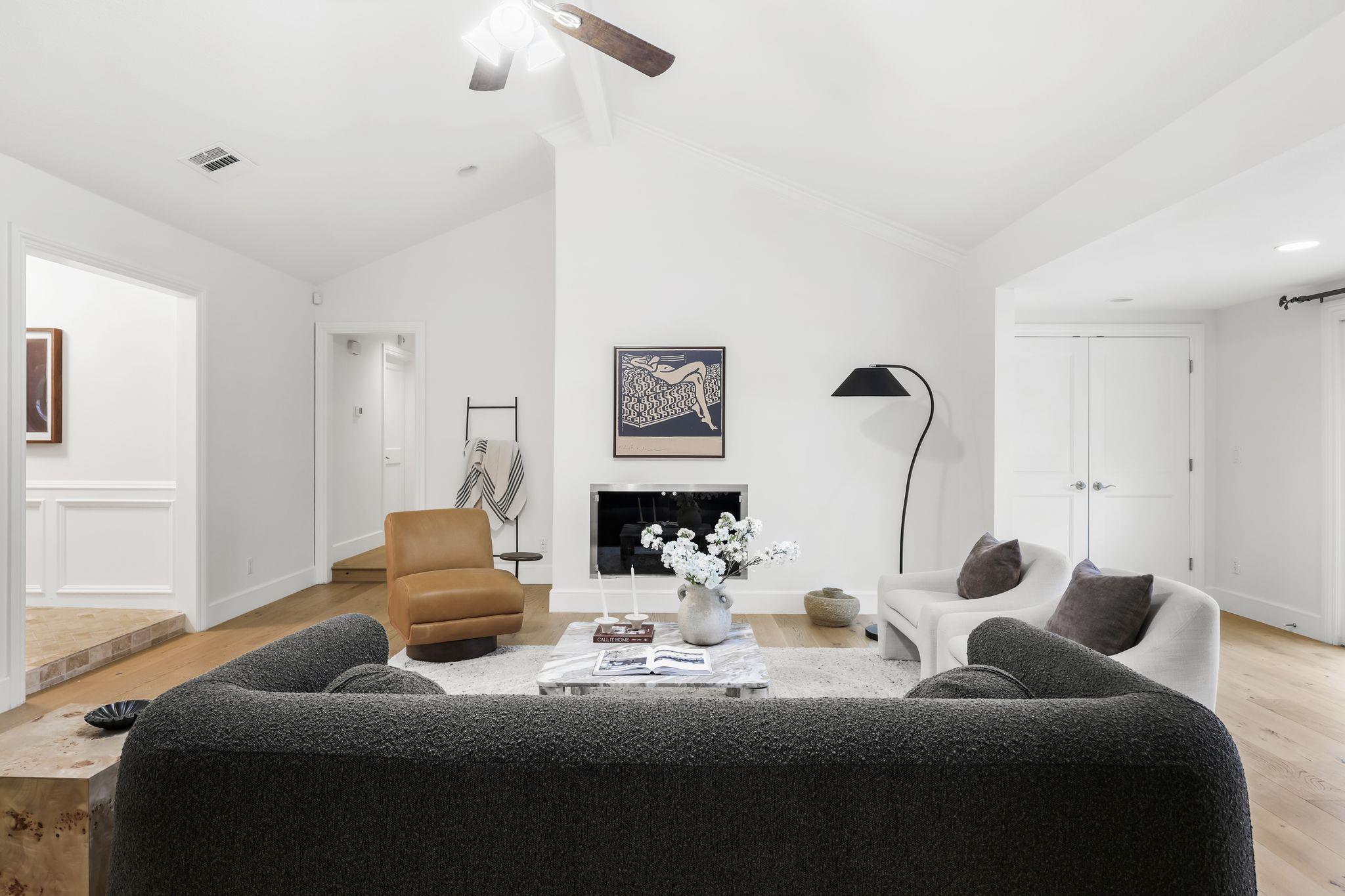 3112 Eanes CIR