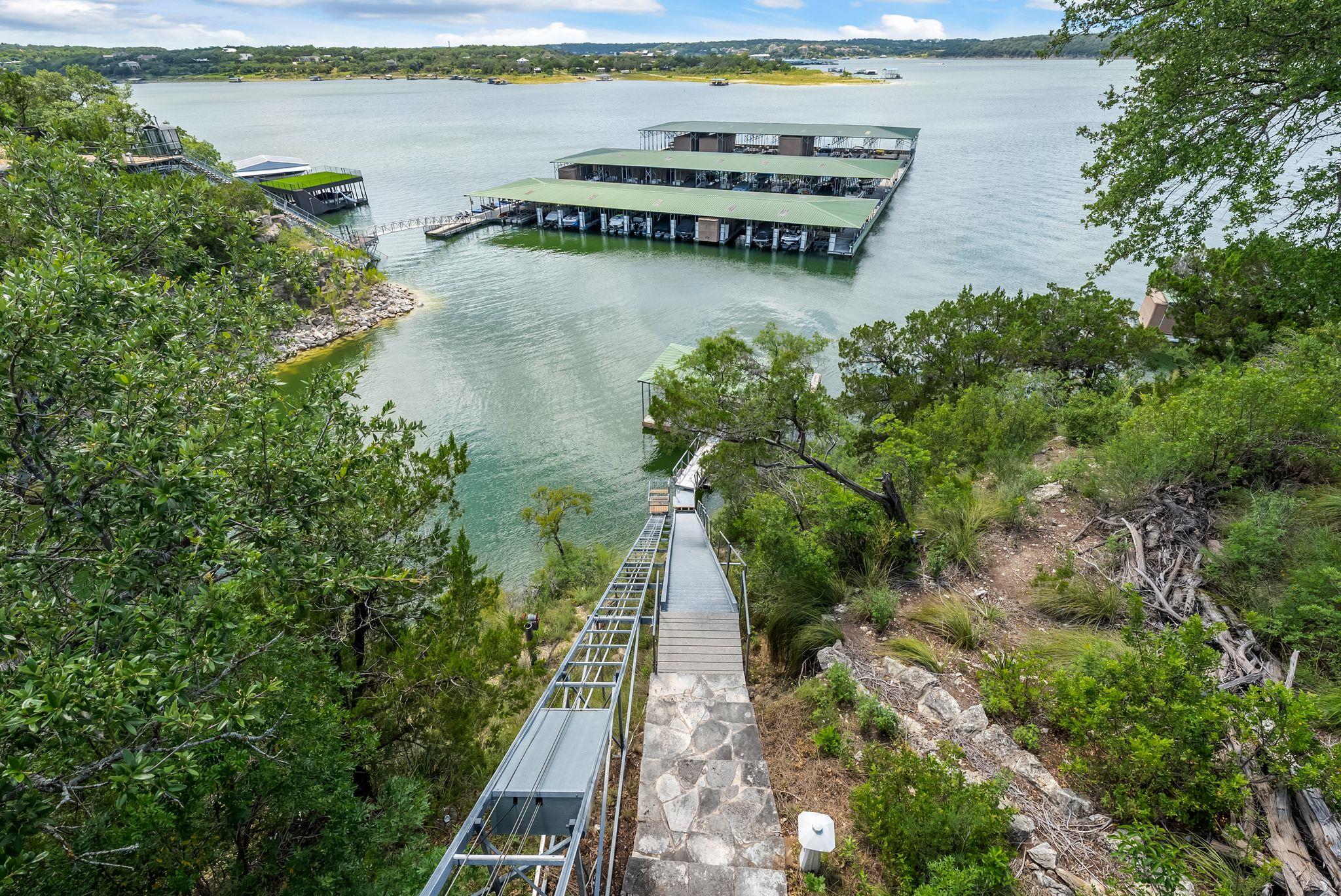 203 Bella Riva DR