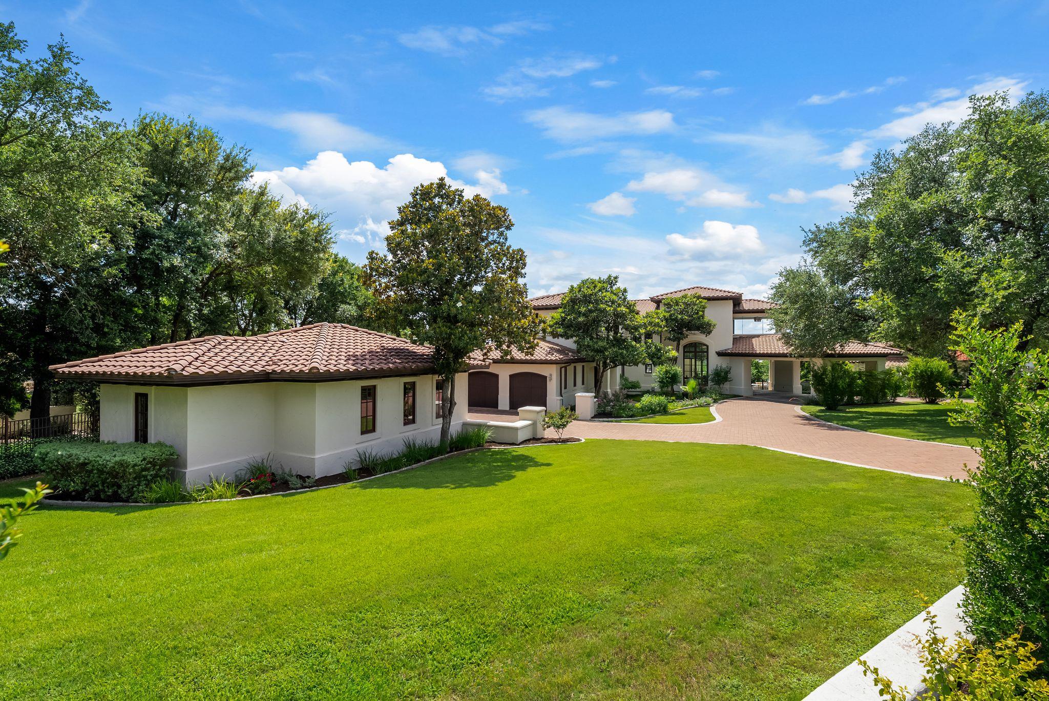 203 Bella Riva DR
