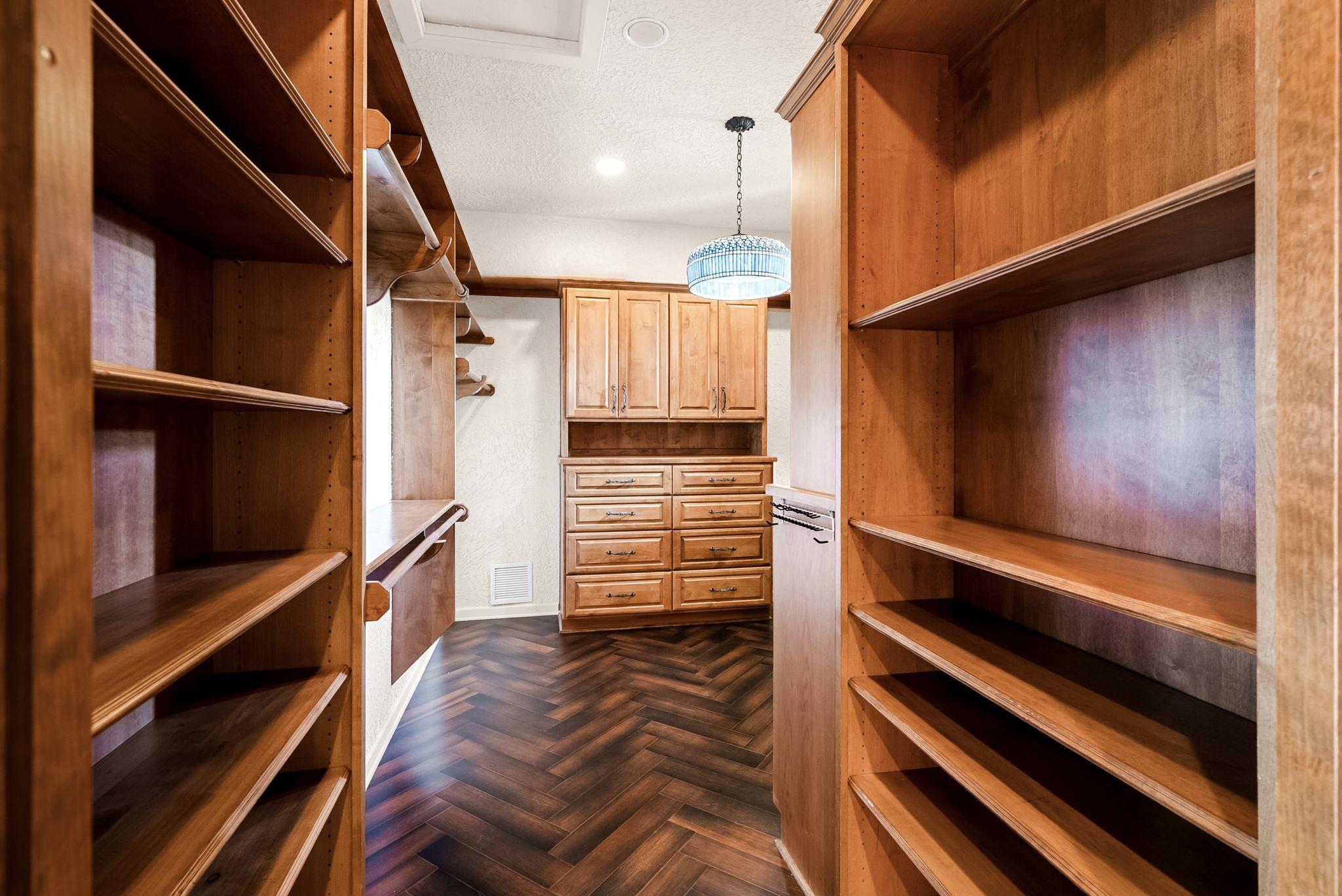 203 Bella Riva DR