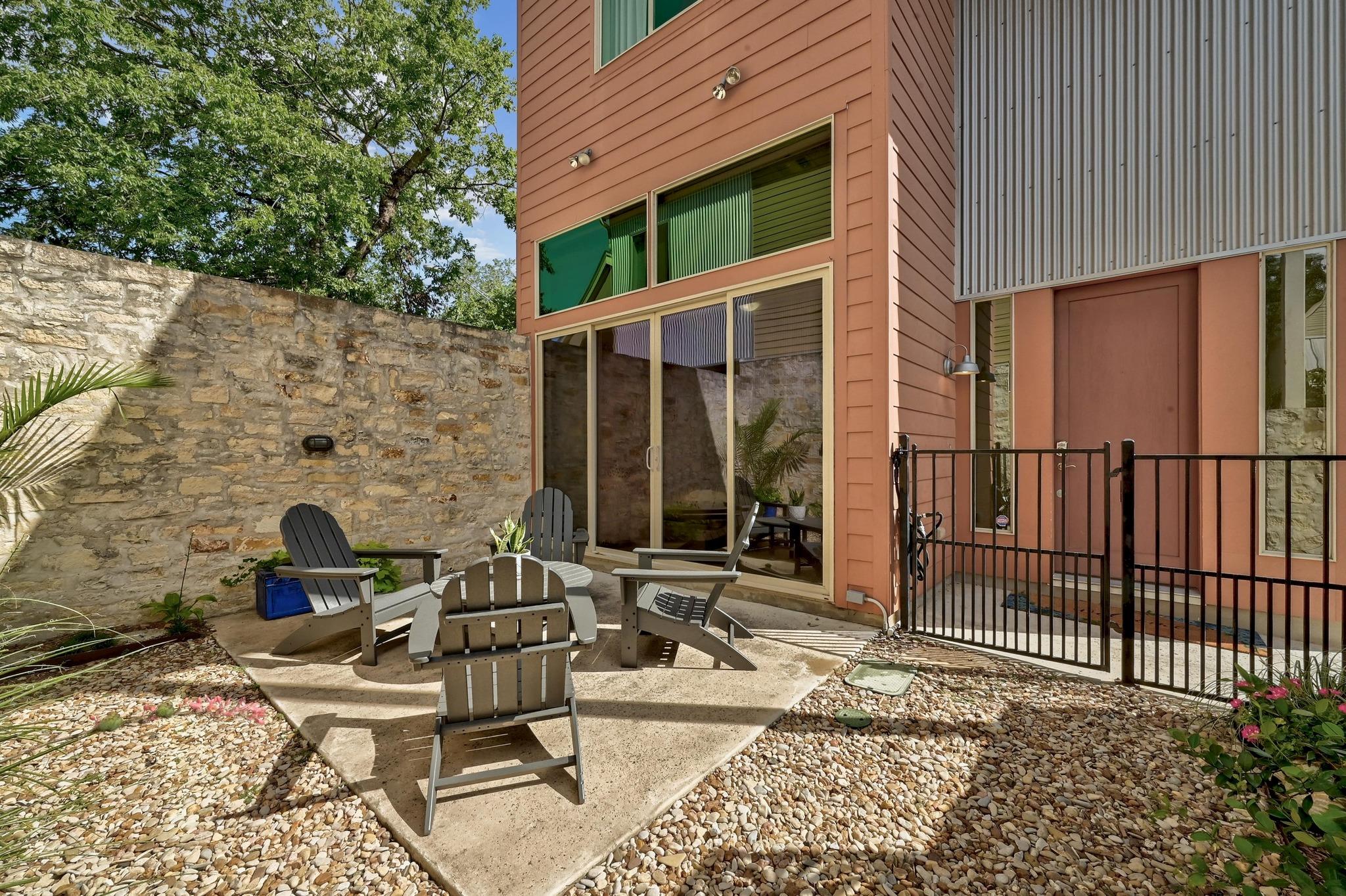 1601 Houston ST # 2