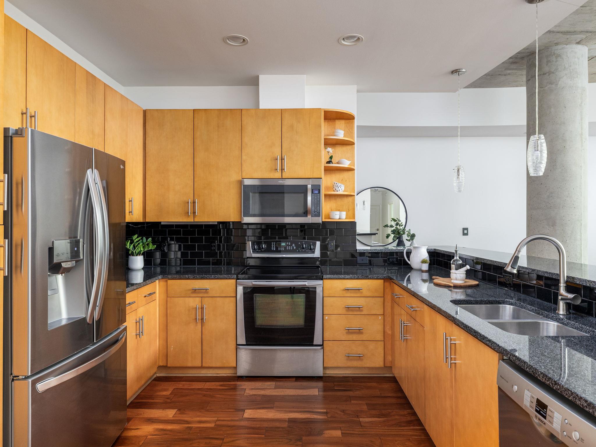 360 Nueces ST # 1612