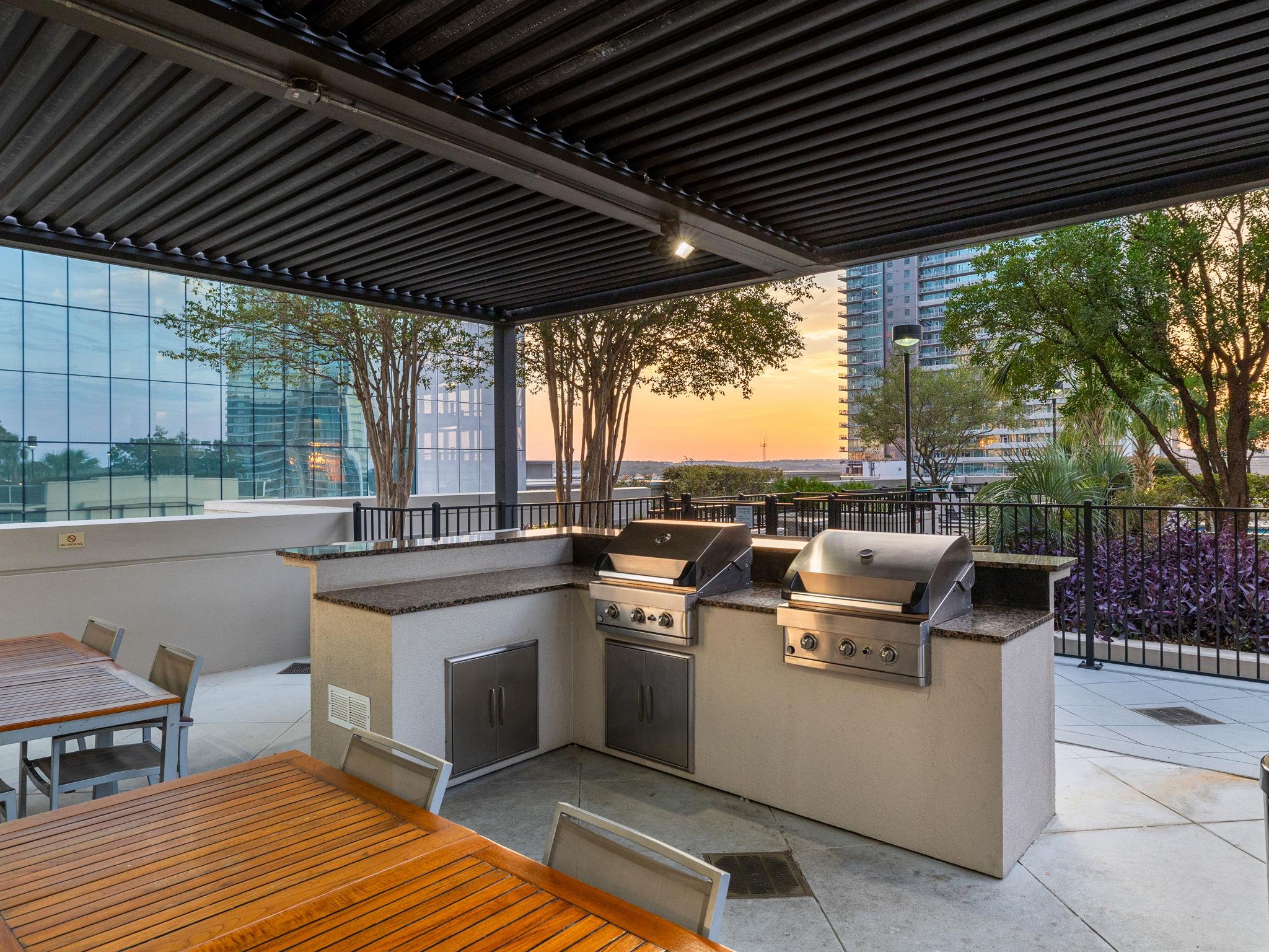 360 Nueces ST # 1612