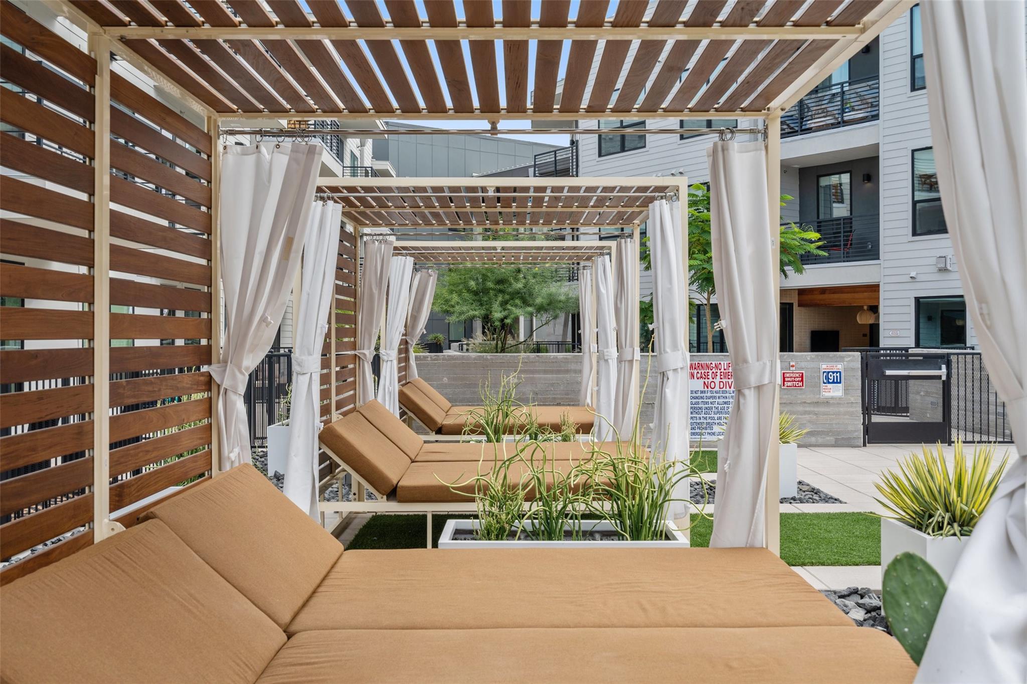 1701 Simond Ave # 206
