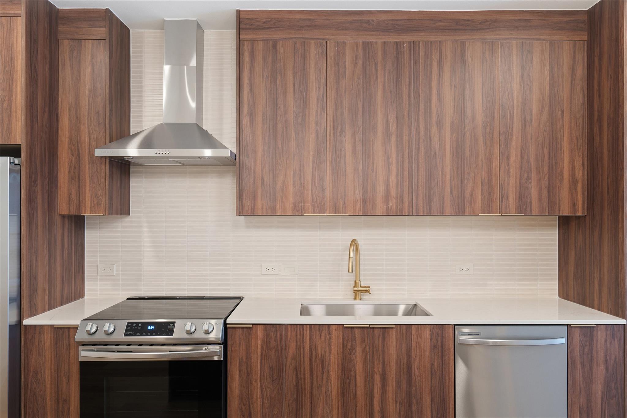 1701 Simond Ave # 206