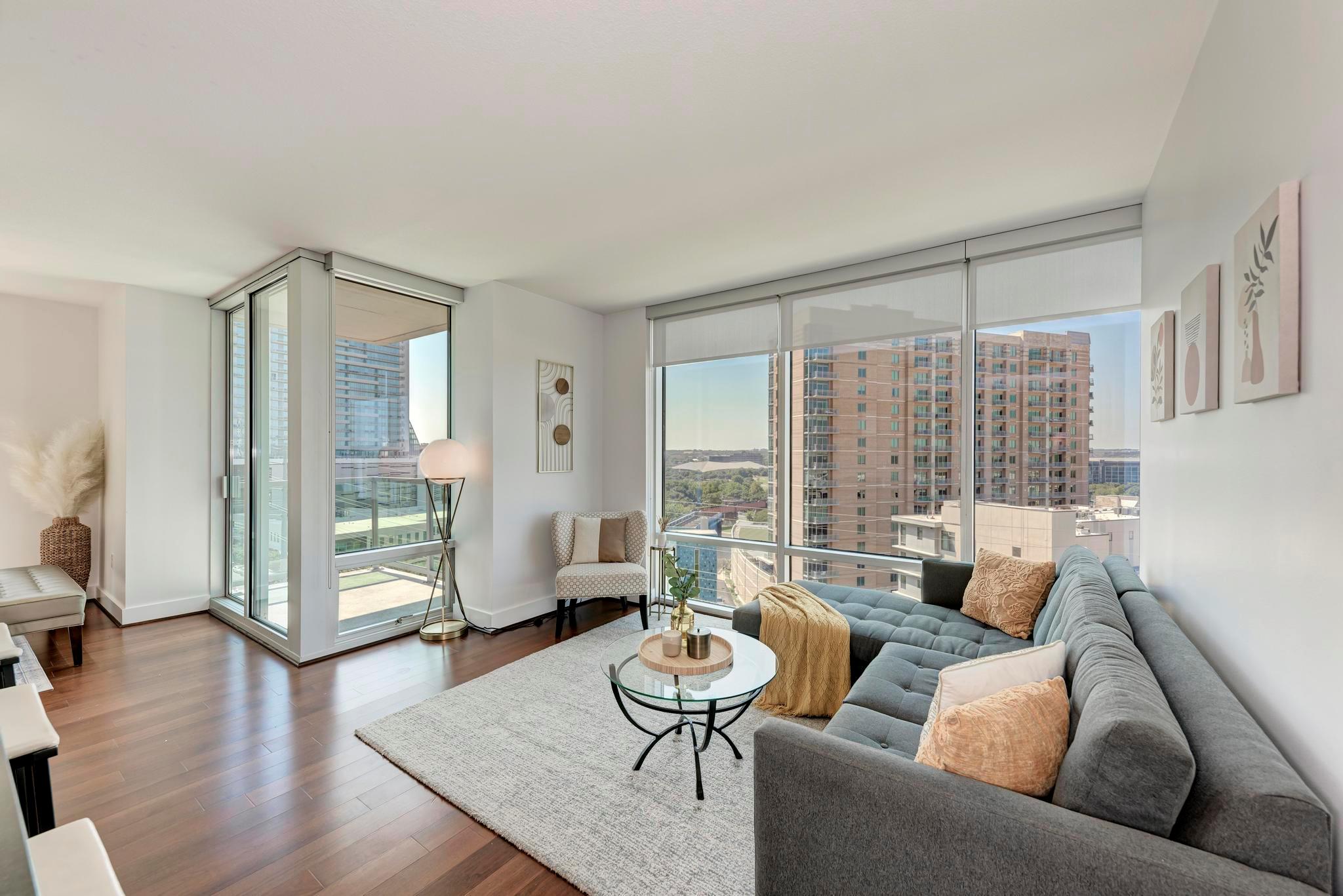 300 Bowie ST # 1003