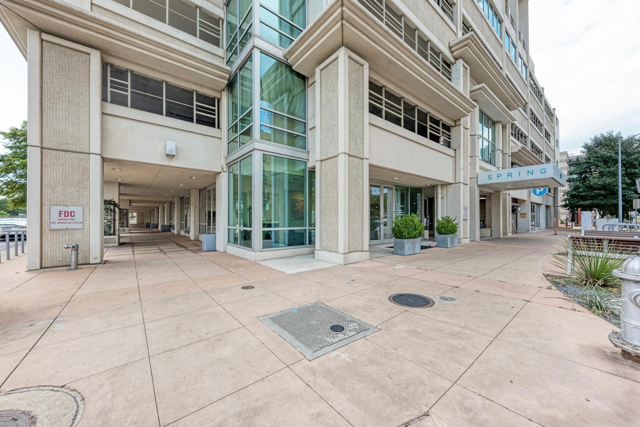 300 Bowie ST # 1003