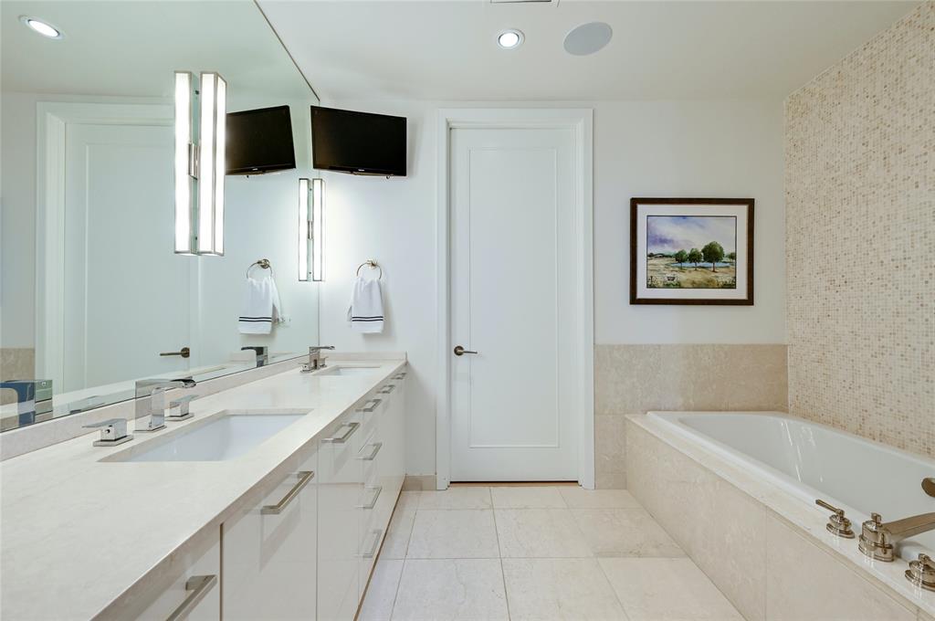 200 Congress Ave Unit: 12AC