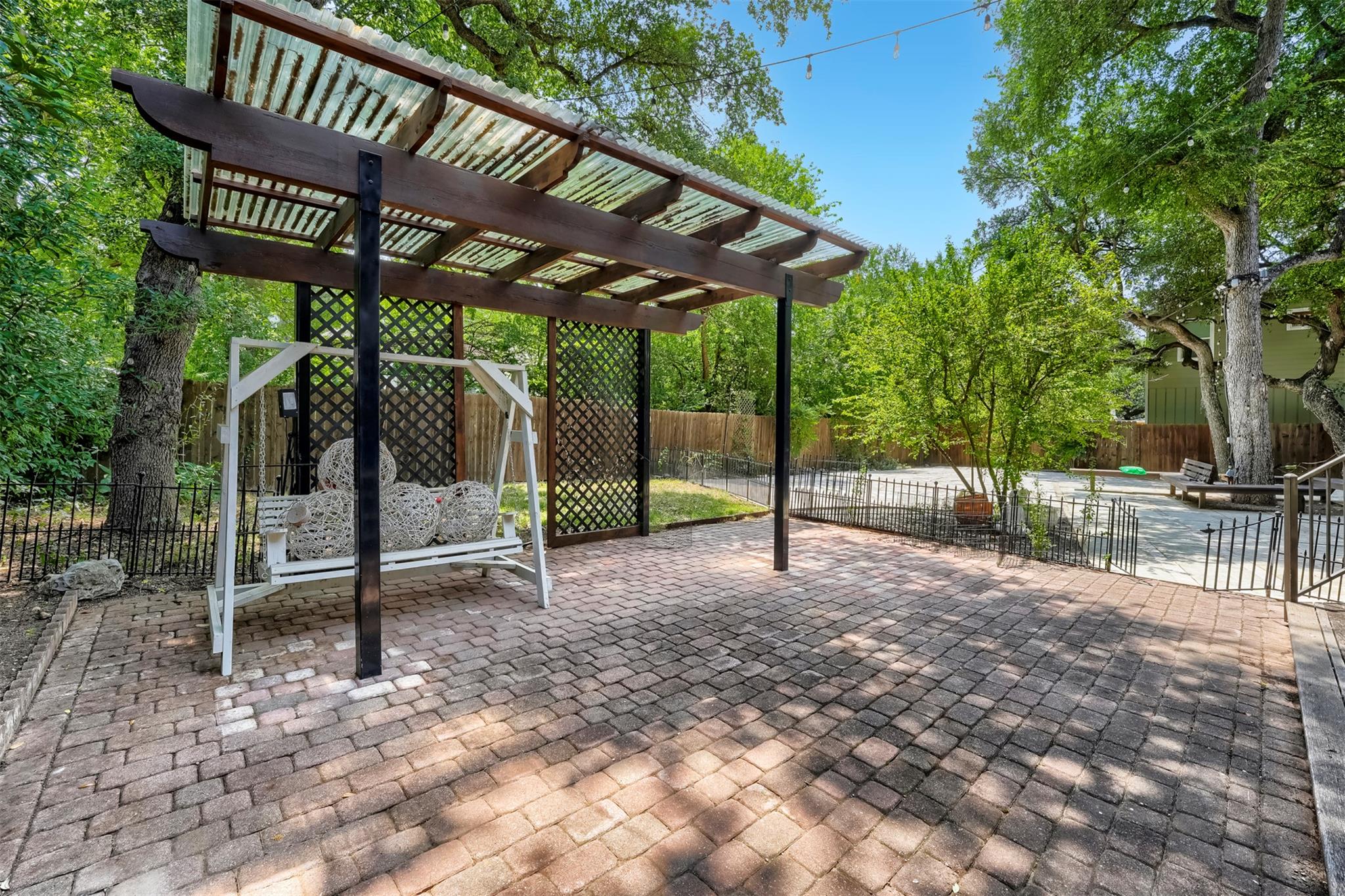 9302 Rolling Oaks TRL