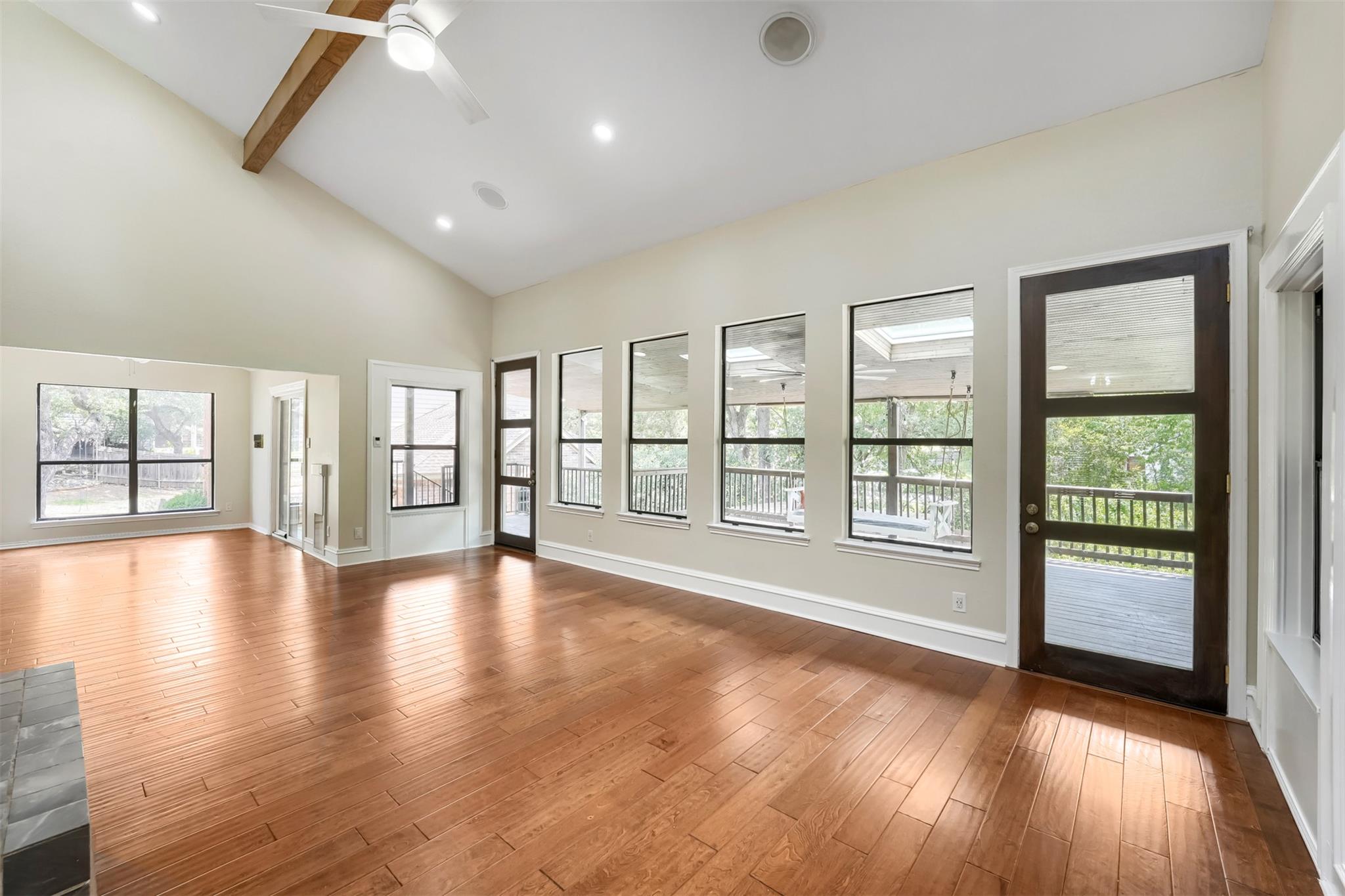 9302 Rolling Oaks TRL