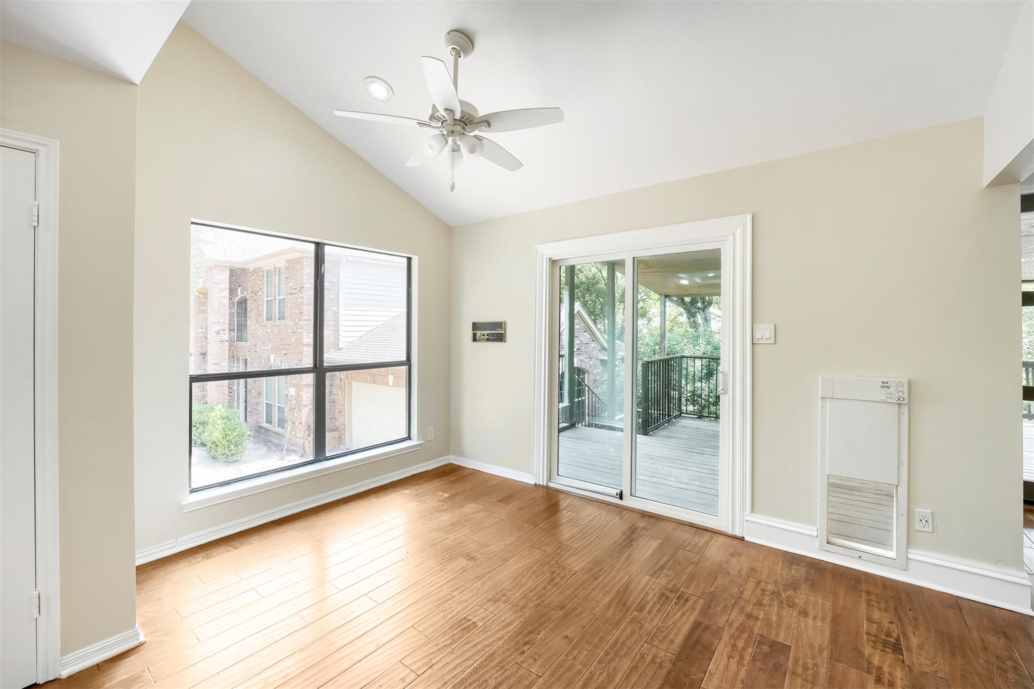 9302 Rolling Oaks TRL