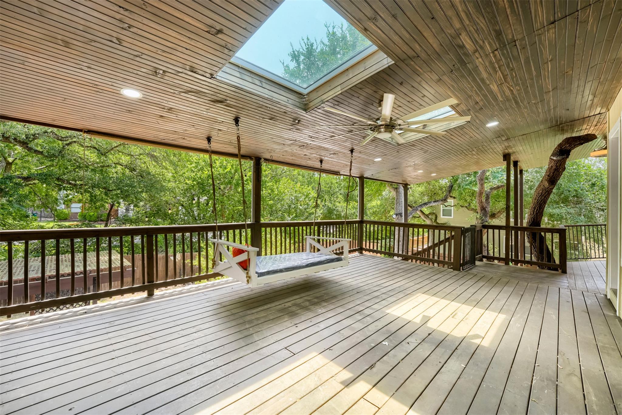 9302 Rolling Oaks TRL
