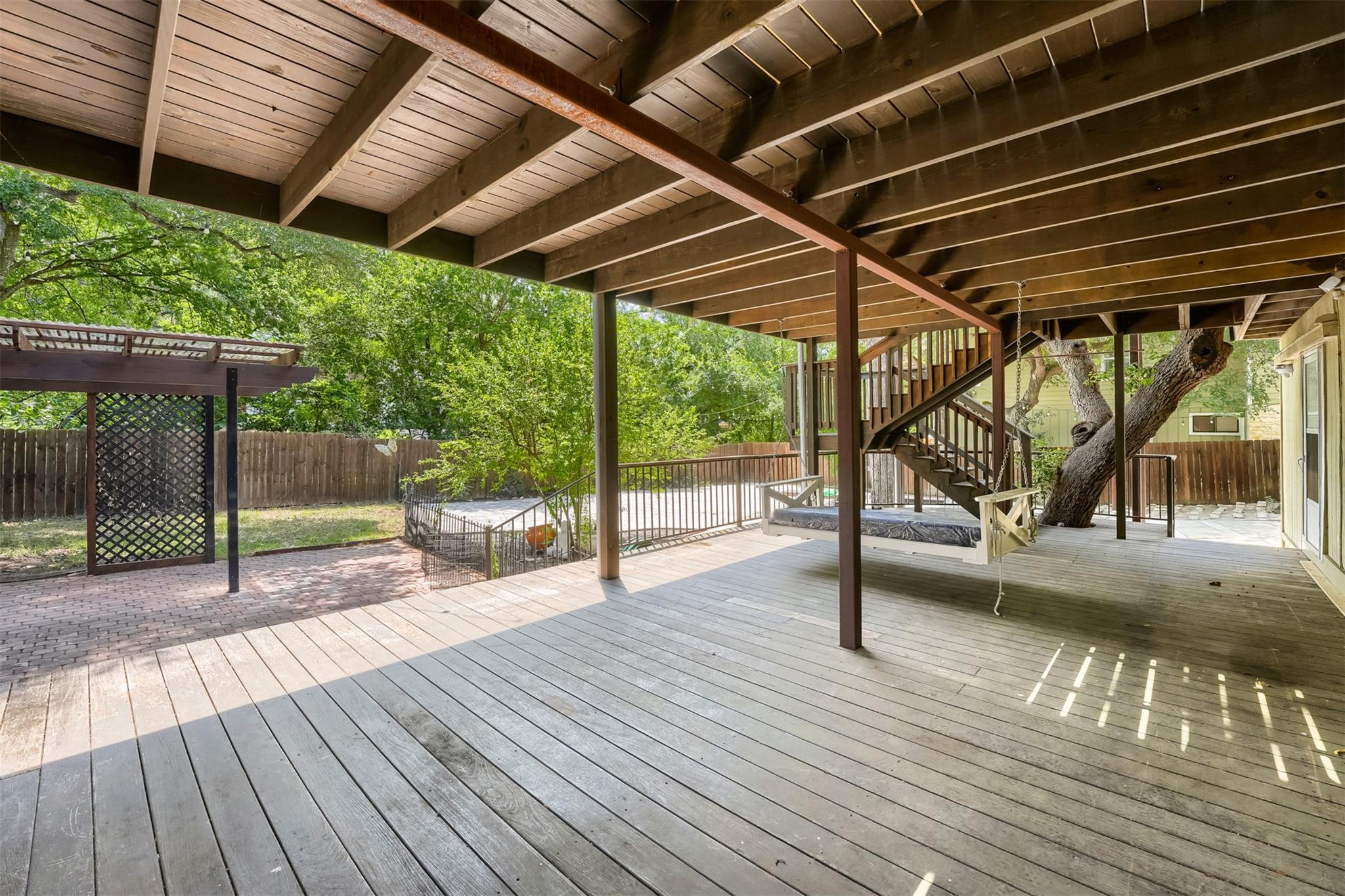 9302 Rolling Oaks TRL
