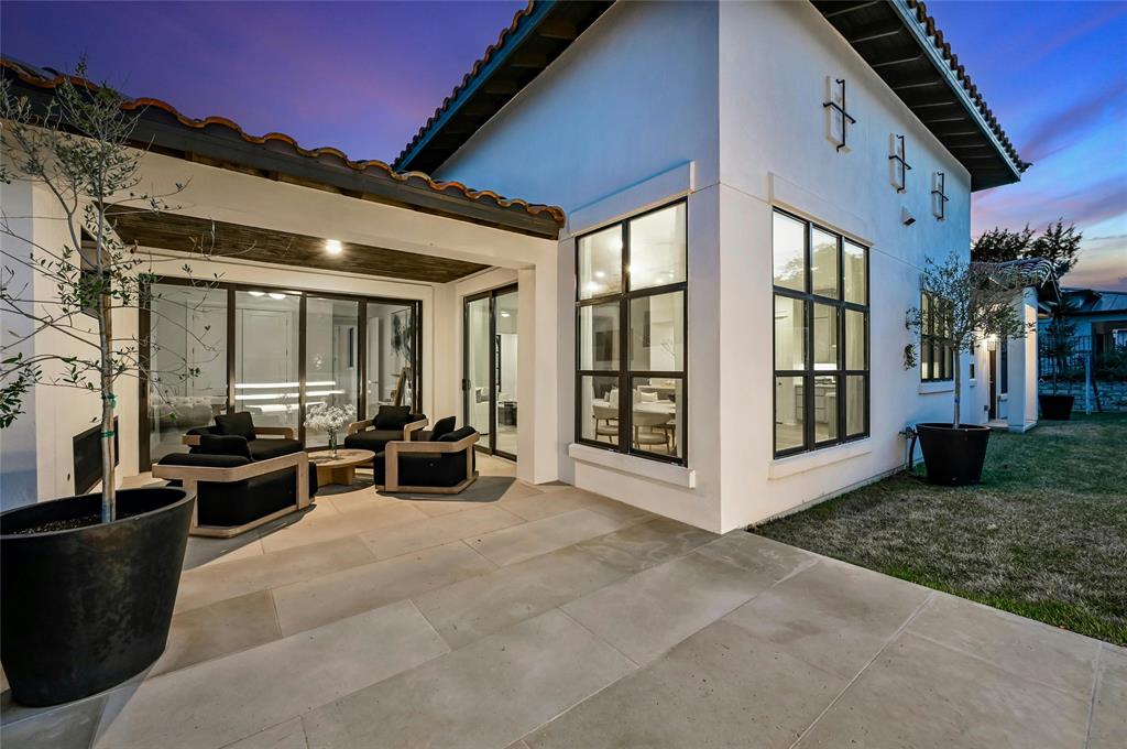 325 RINGTAIL STREAM DR