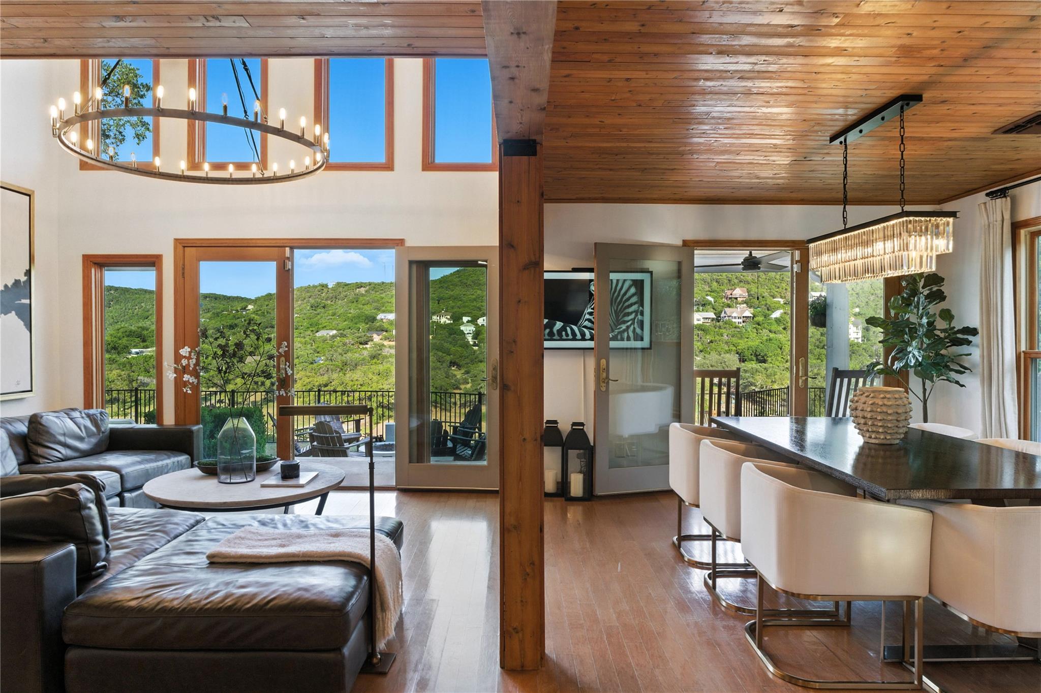 11103 Lakeside DR