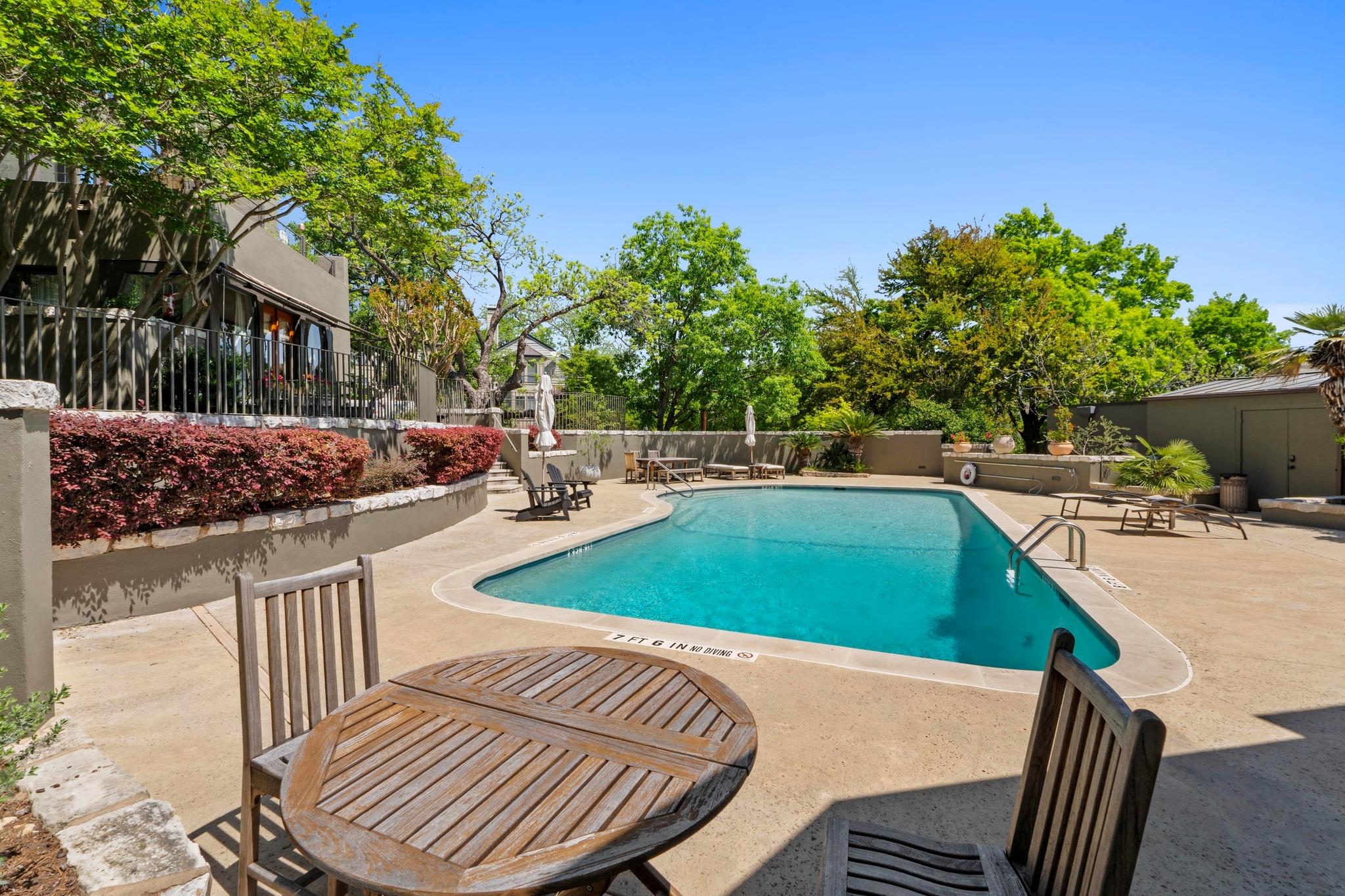 1111 W 12th ST # 102