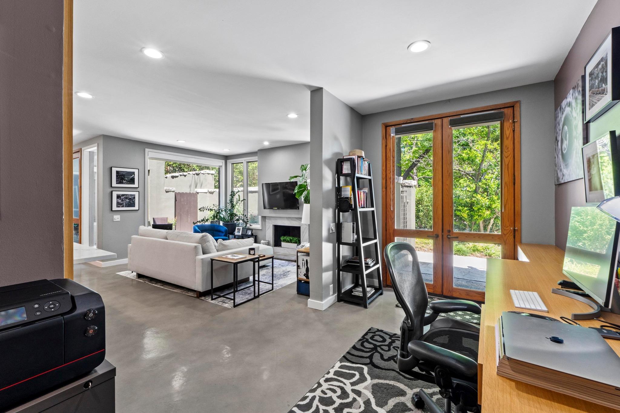 1111 W 12th ST # 102