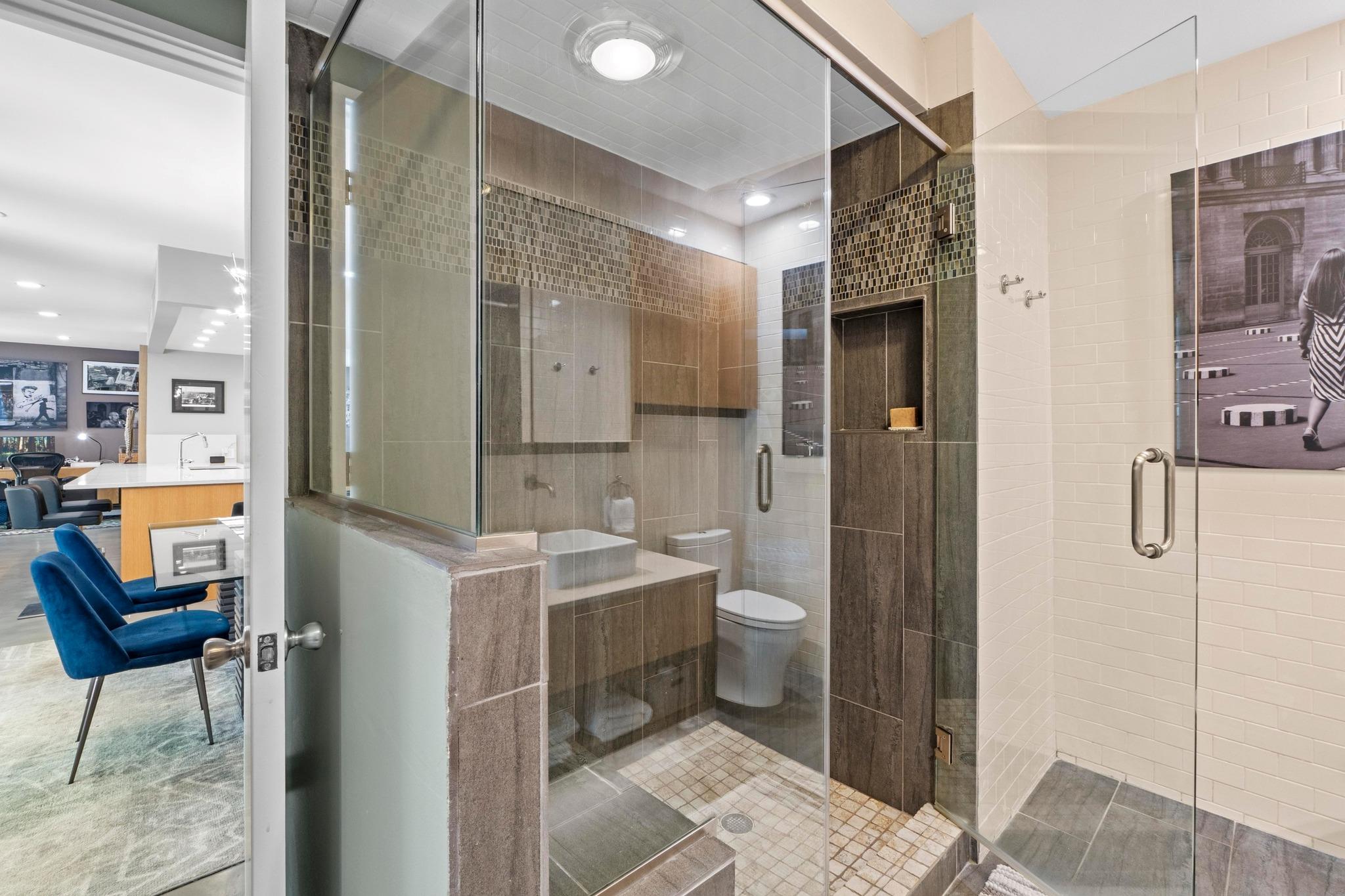 1111 W 12th ST # 102