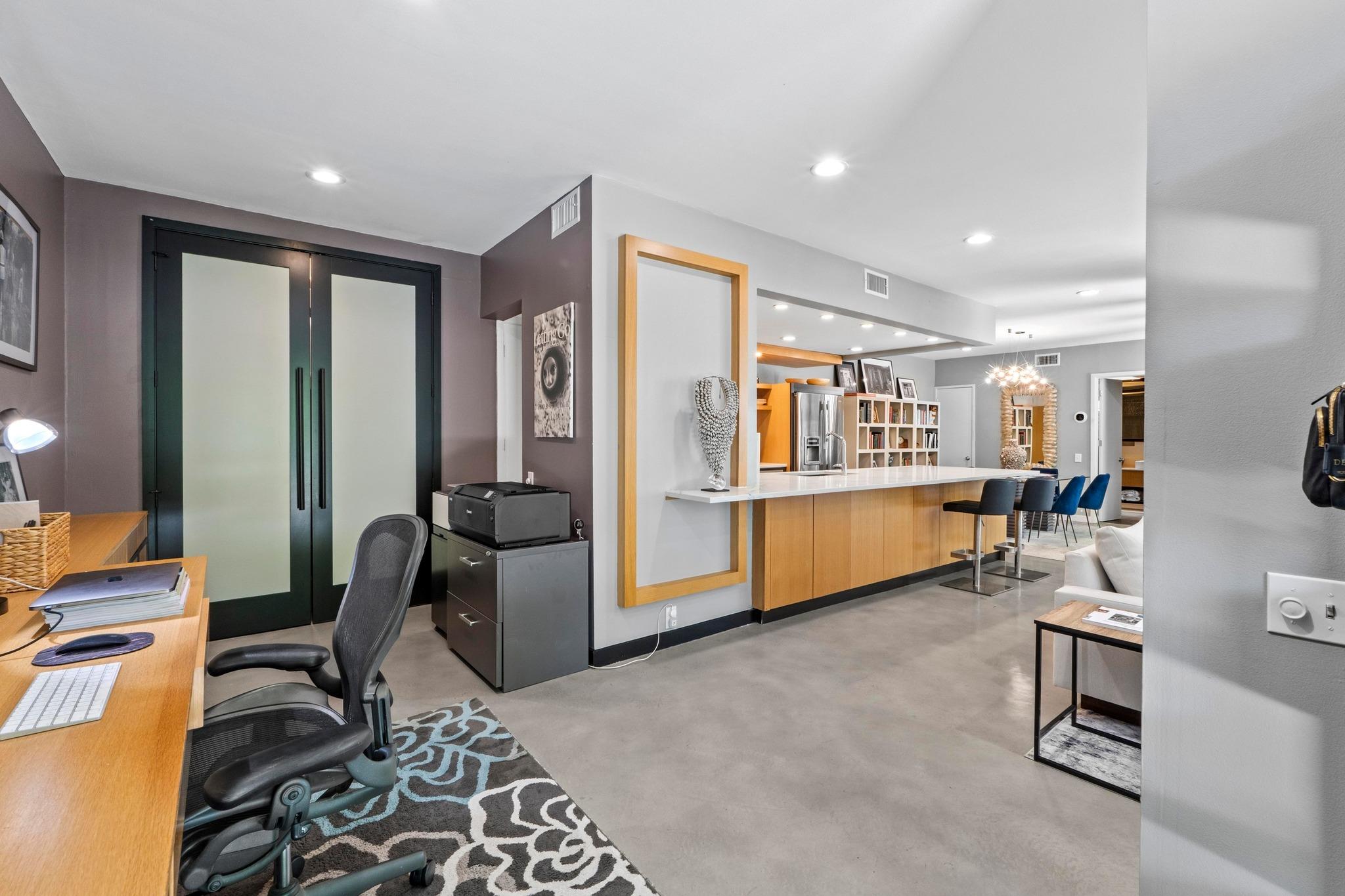 1111 W 12th ST # 102