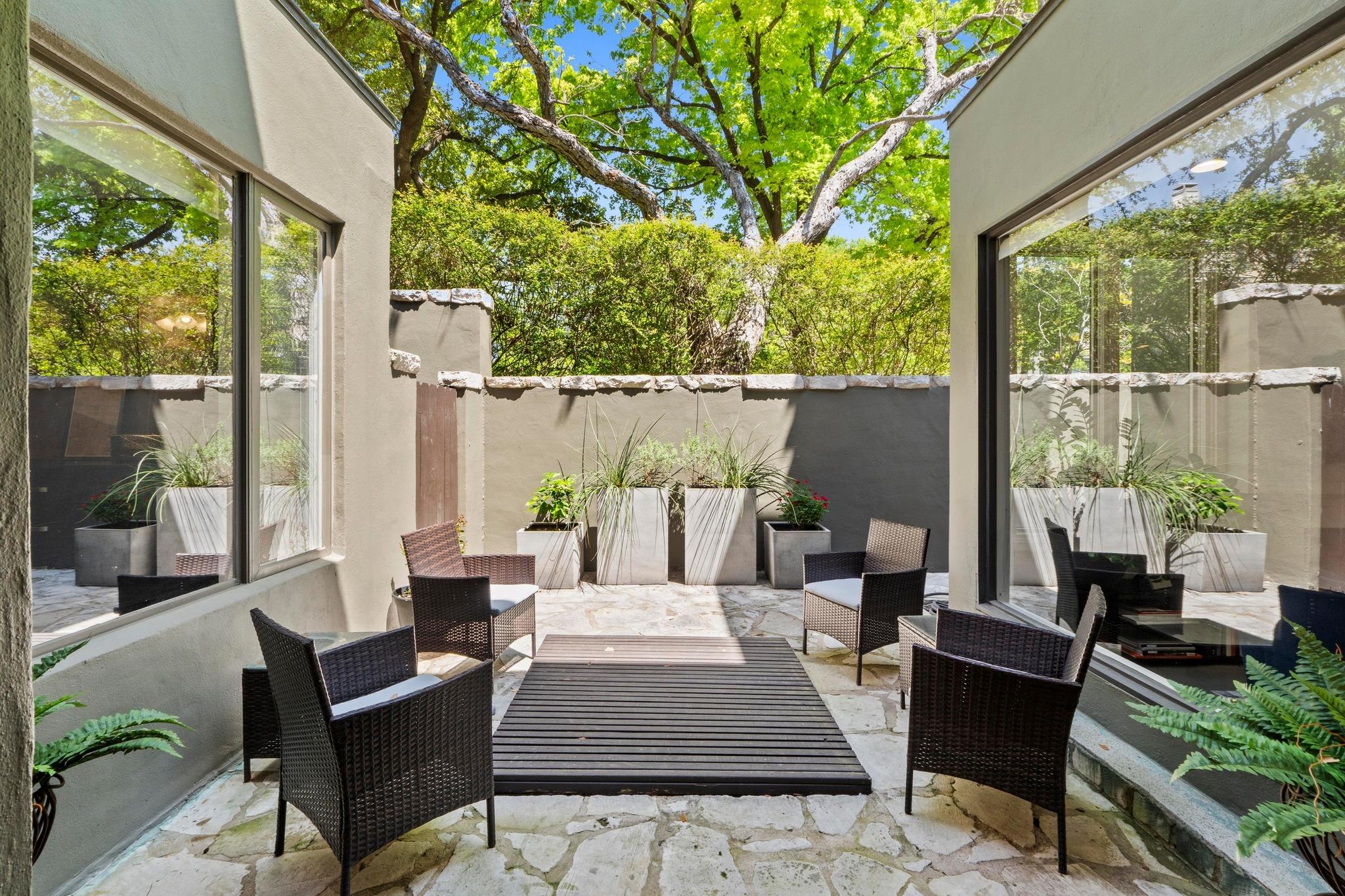 1111 W 12th ST # 102