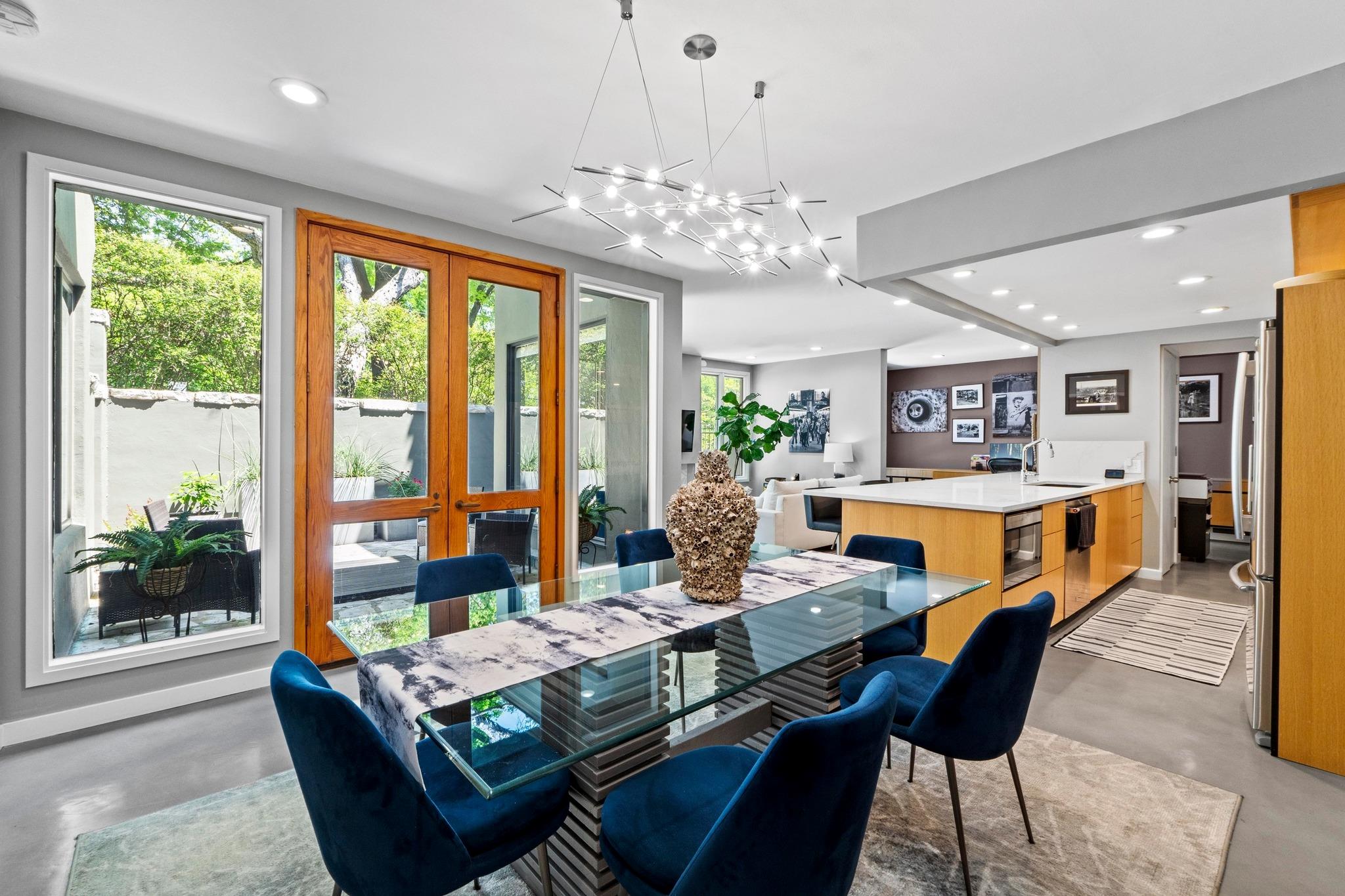 1111 W 12th ST # 102