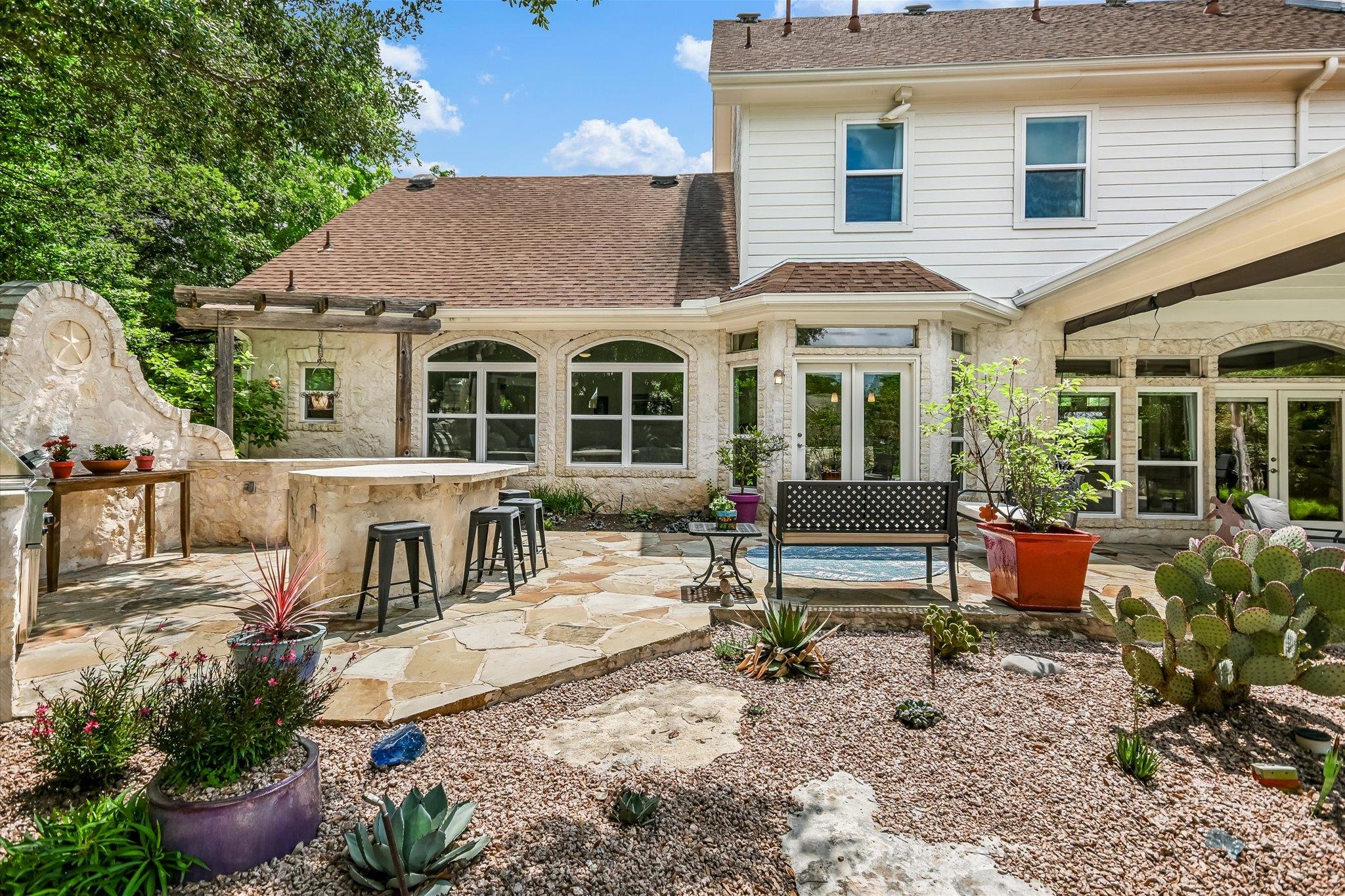 1208 Verdant WAY