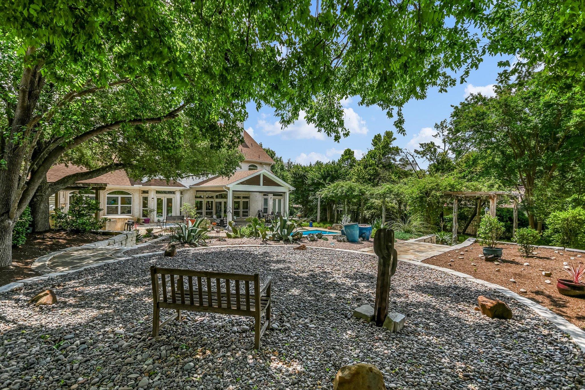 1208 Verdant WAY