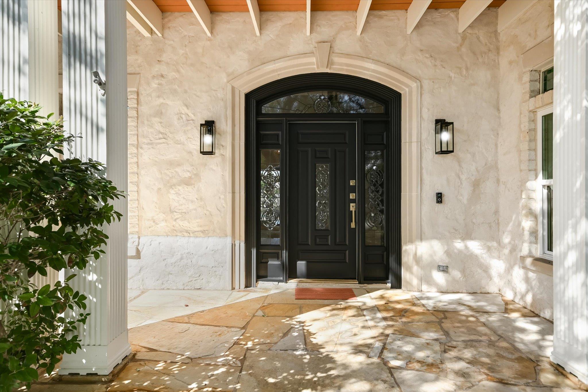 1208 Verdant WAY