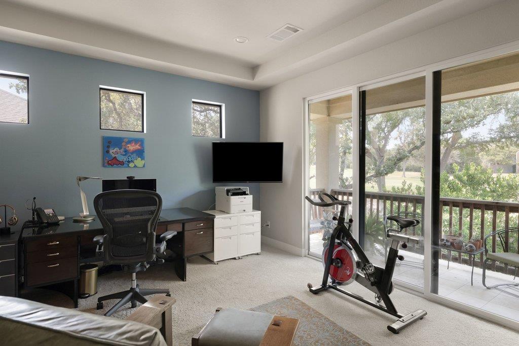 2 Prestonwood CV