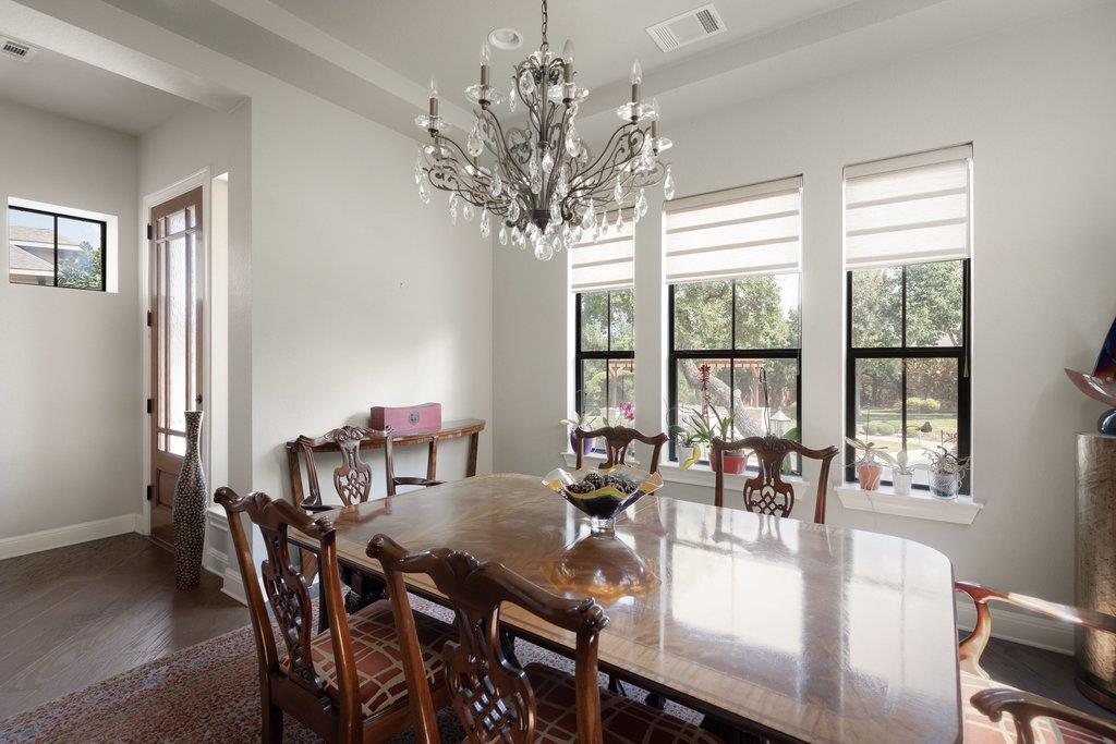 2 Prestonwood CV