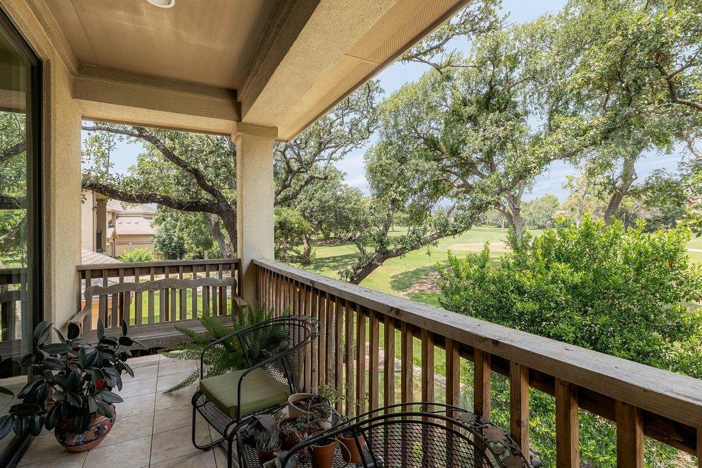 2 Prestonwood CV