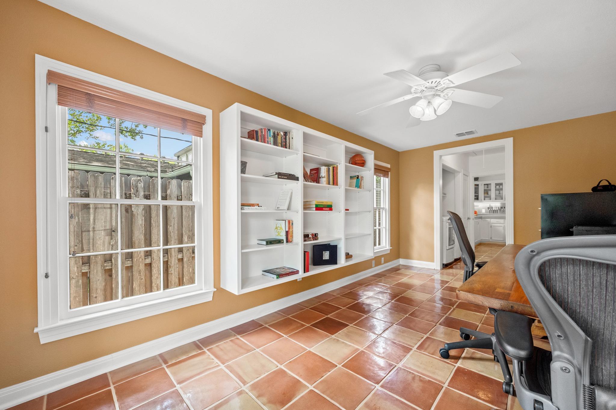 1517 W 29th ST
