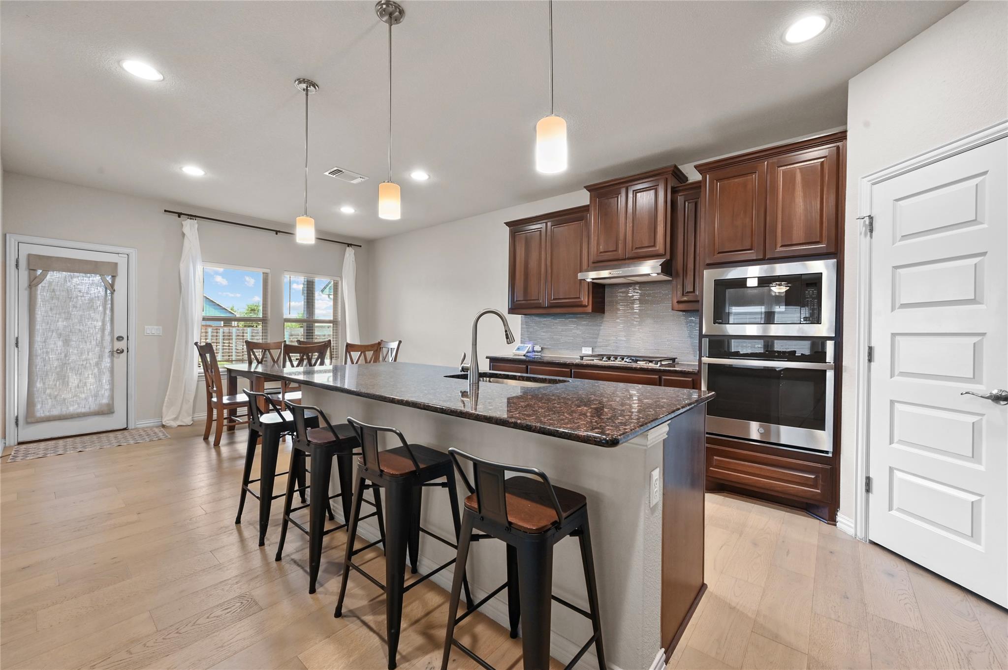 8716 Mina DR