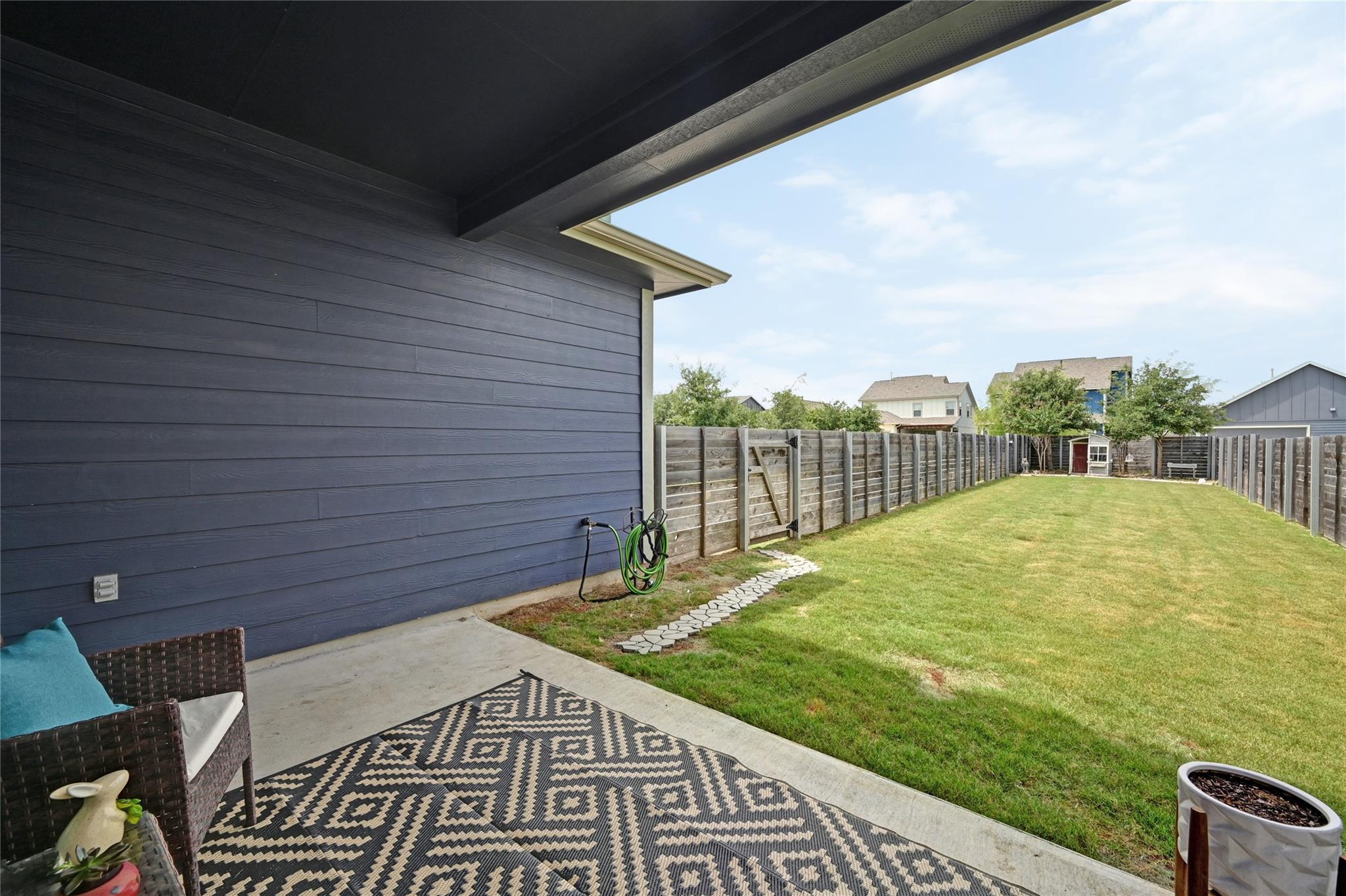8716 Mina DR
