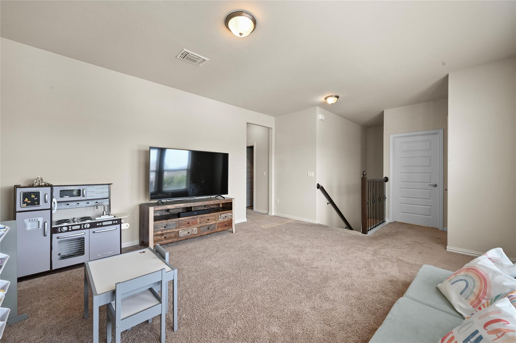 8716 Mina DR