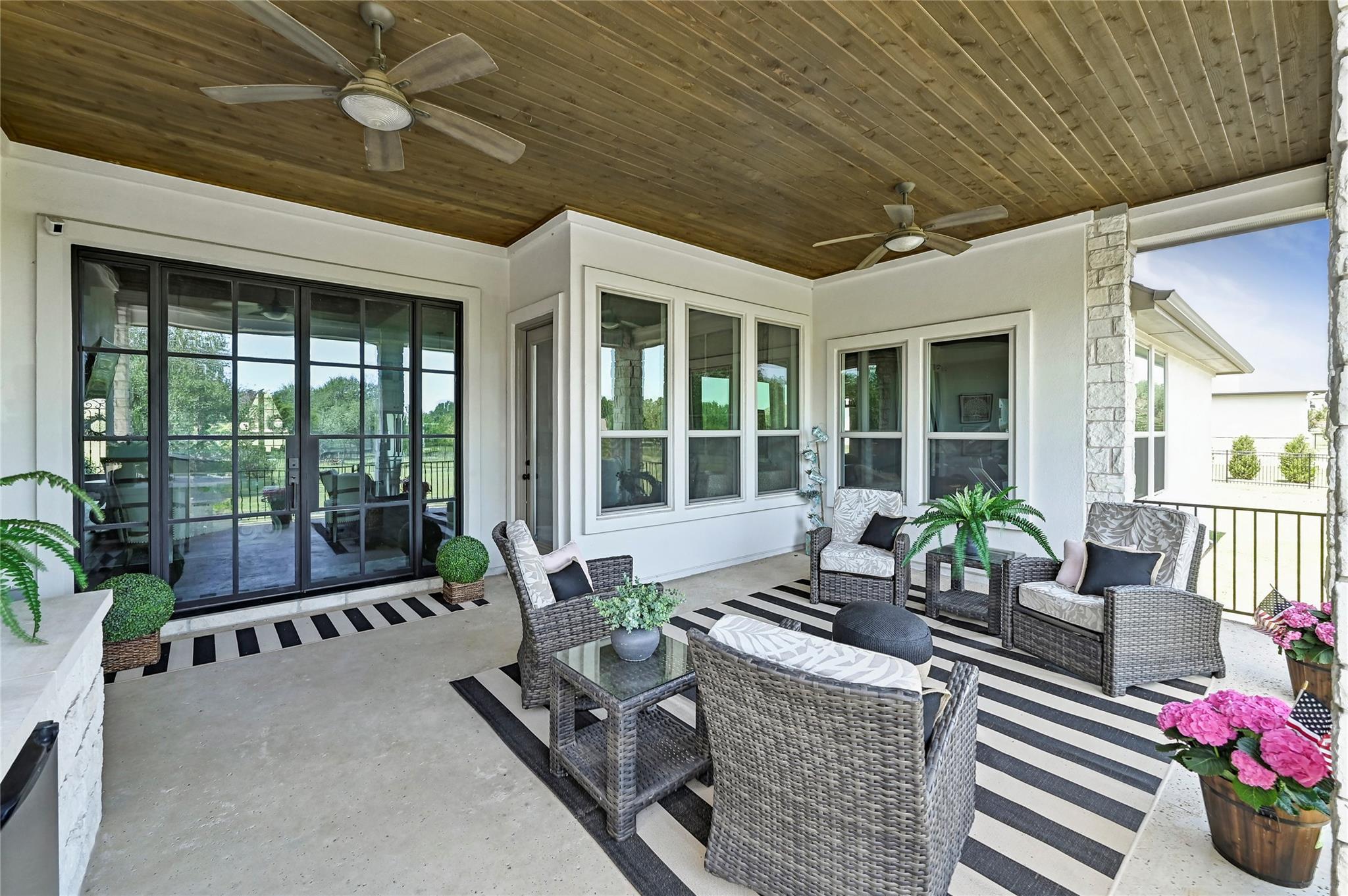 121 Buffalo Speedway DR