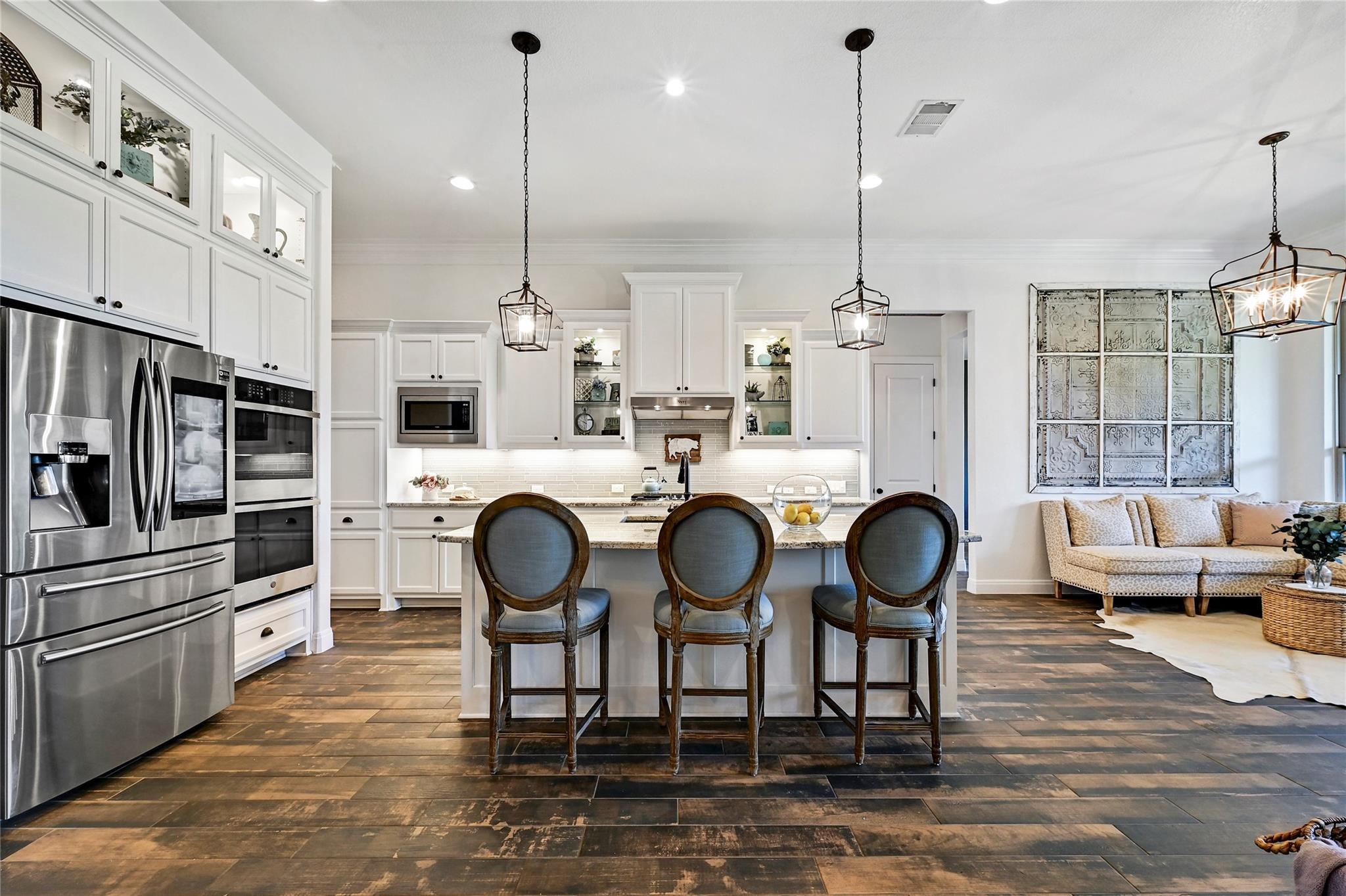 121 Buffalo Speedway DR