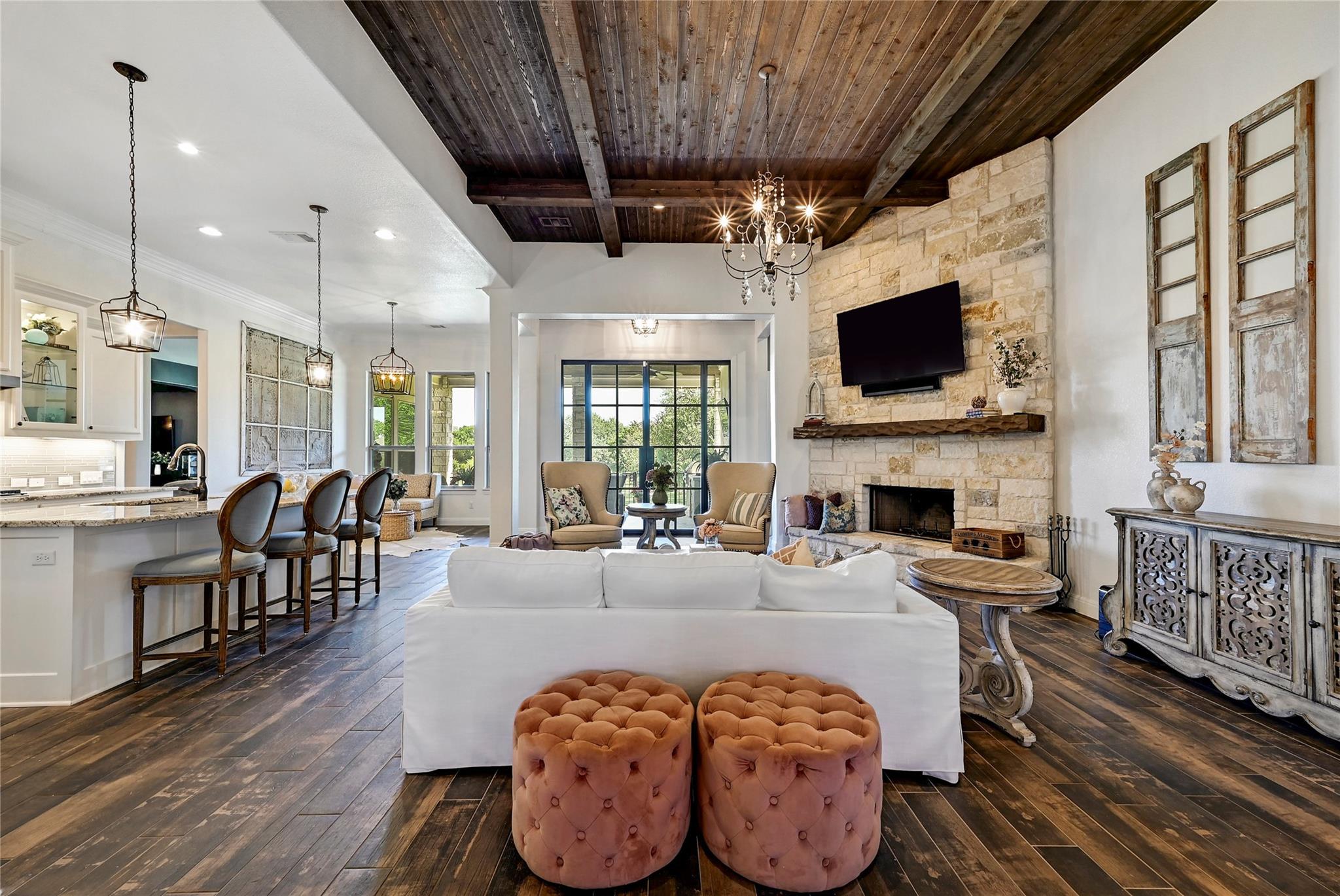 121 Buffalo Speedway DR