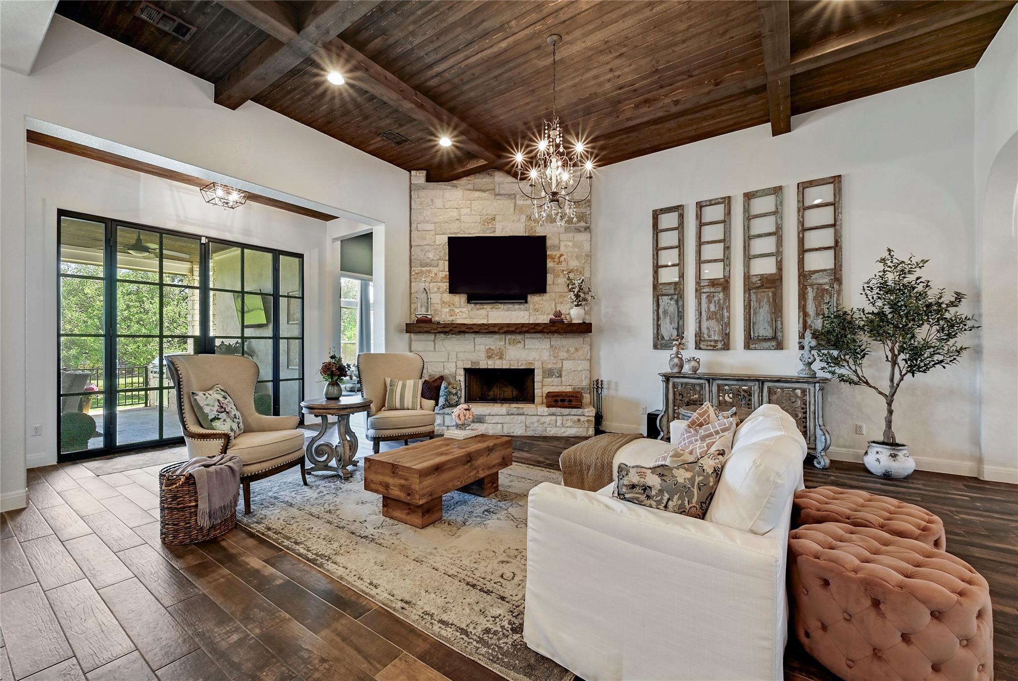 121 Buffalo Speedway DR