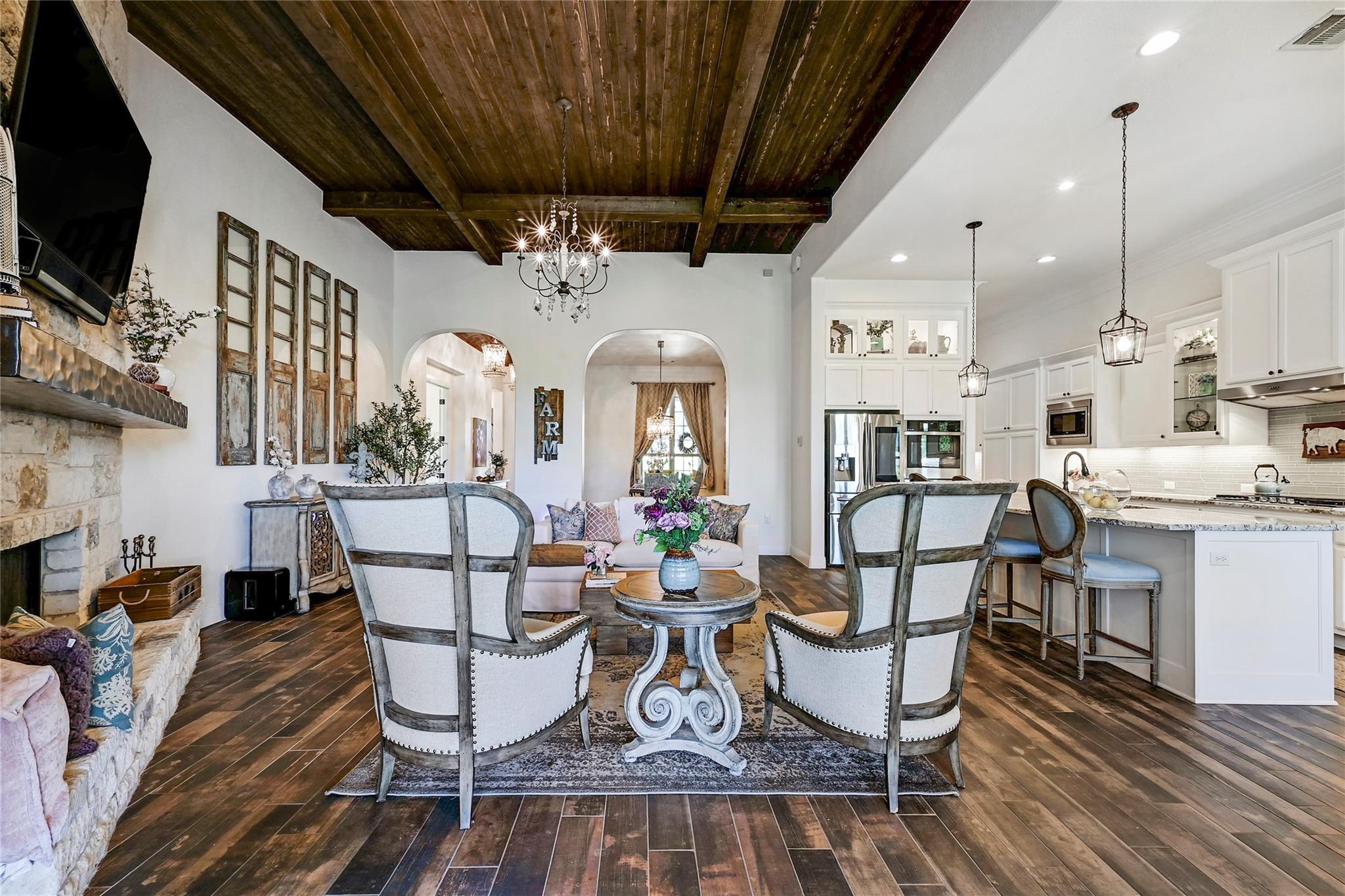 121 Buffalo Speedway DR