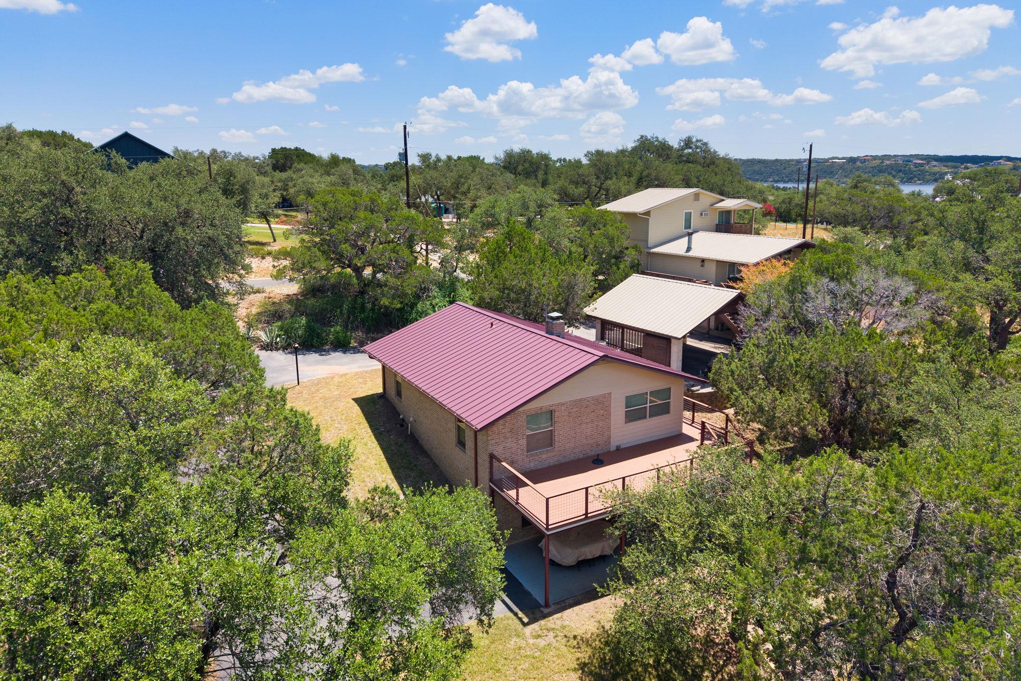 1105 Edgewater DR