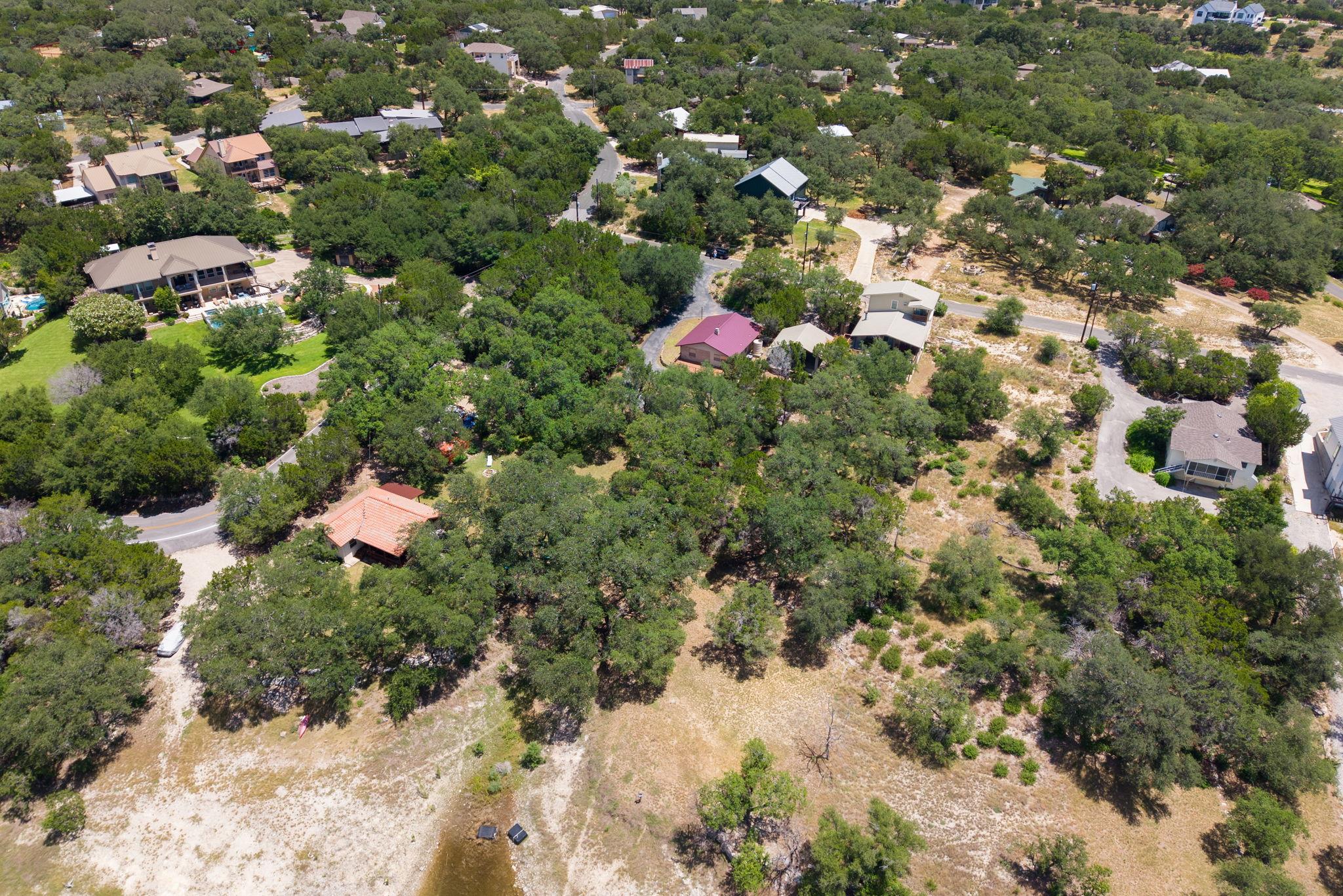 1105 Edgewater DR