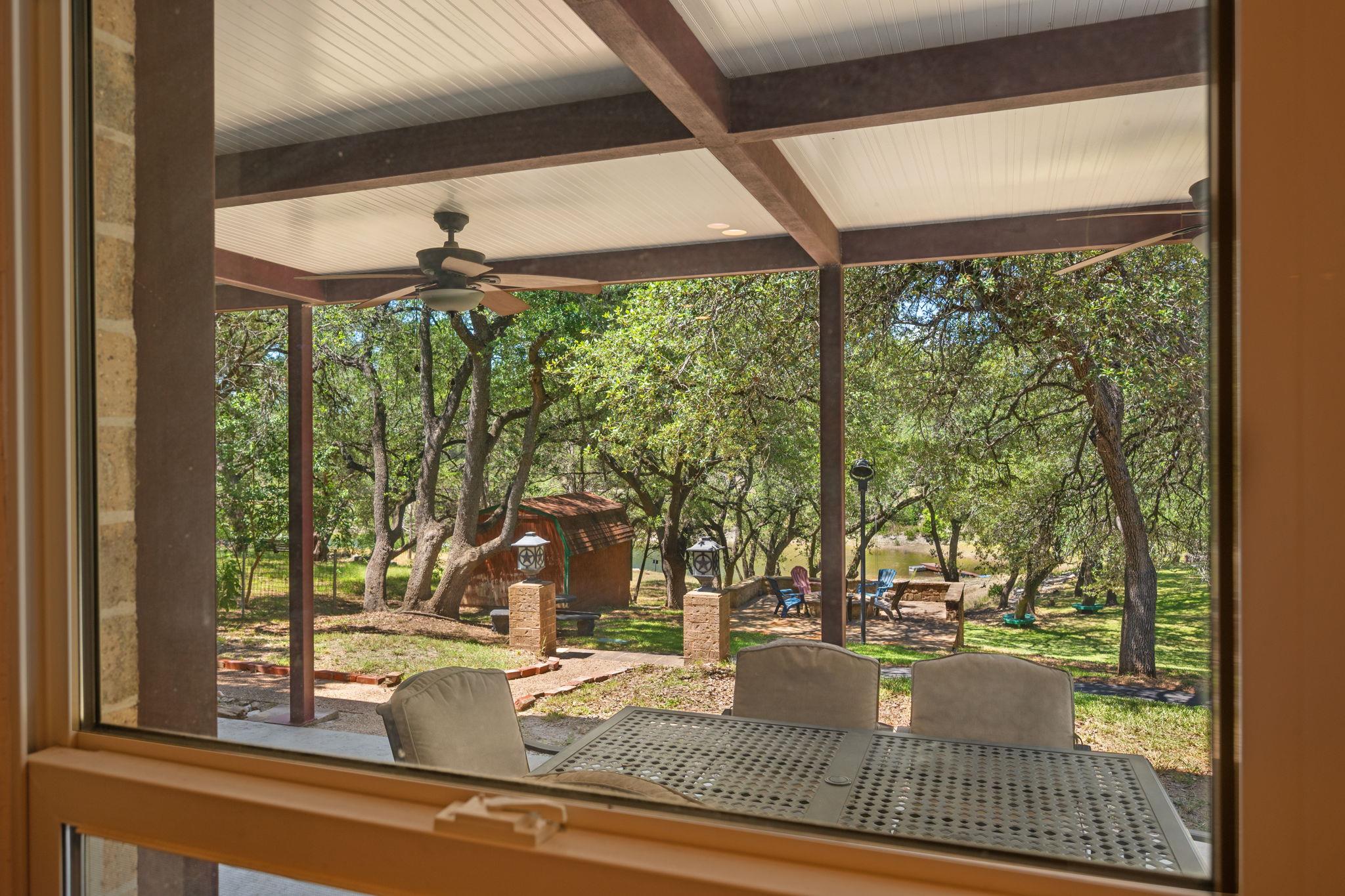 1105 Edgewater DR