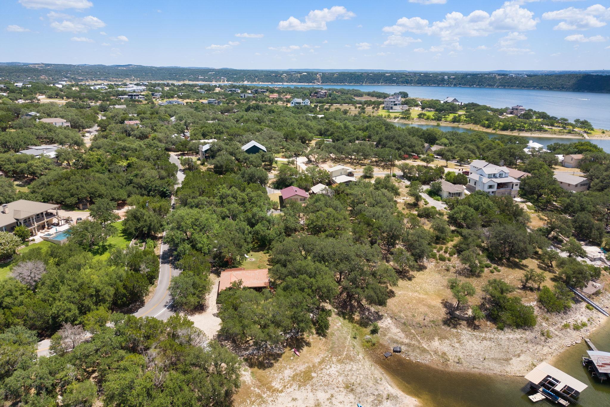 1105 Edgewater DR