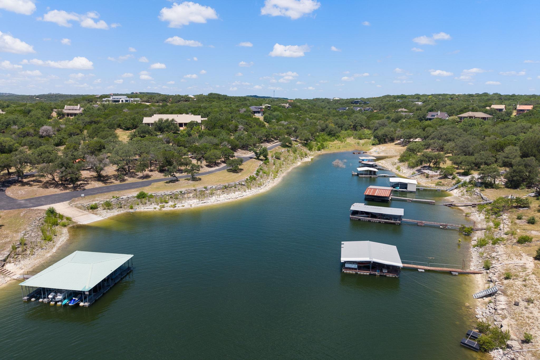 1105 Edgewater DR
