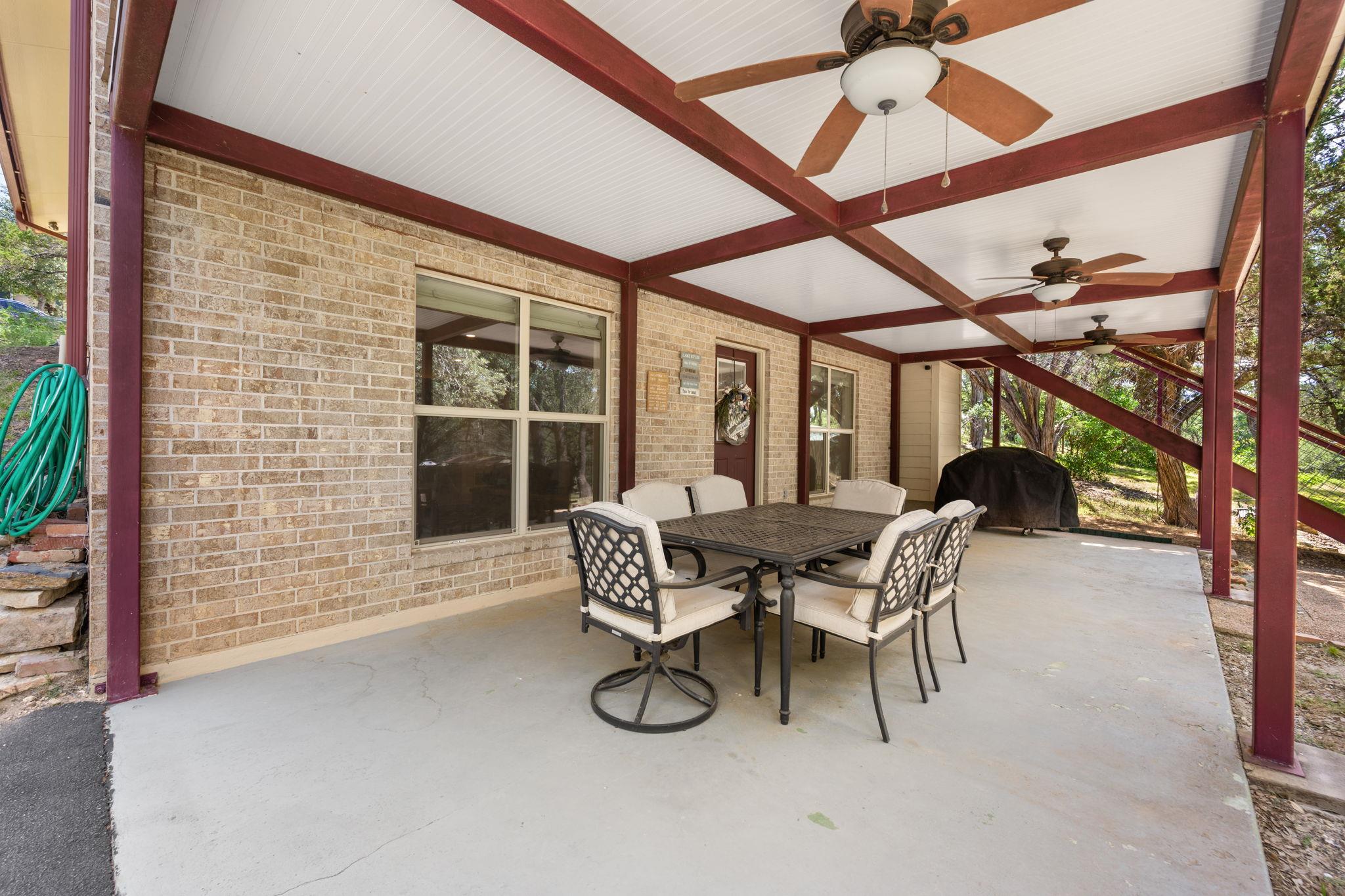 1105 Edgewater DR
